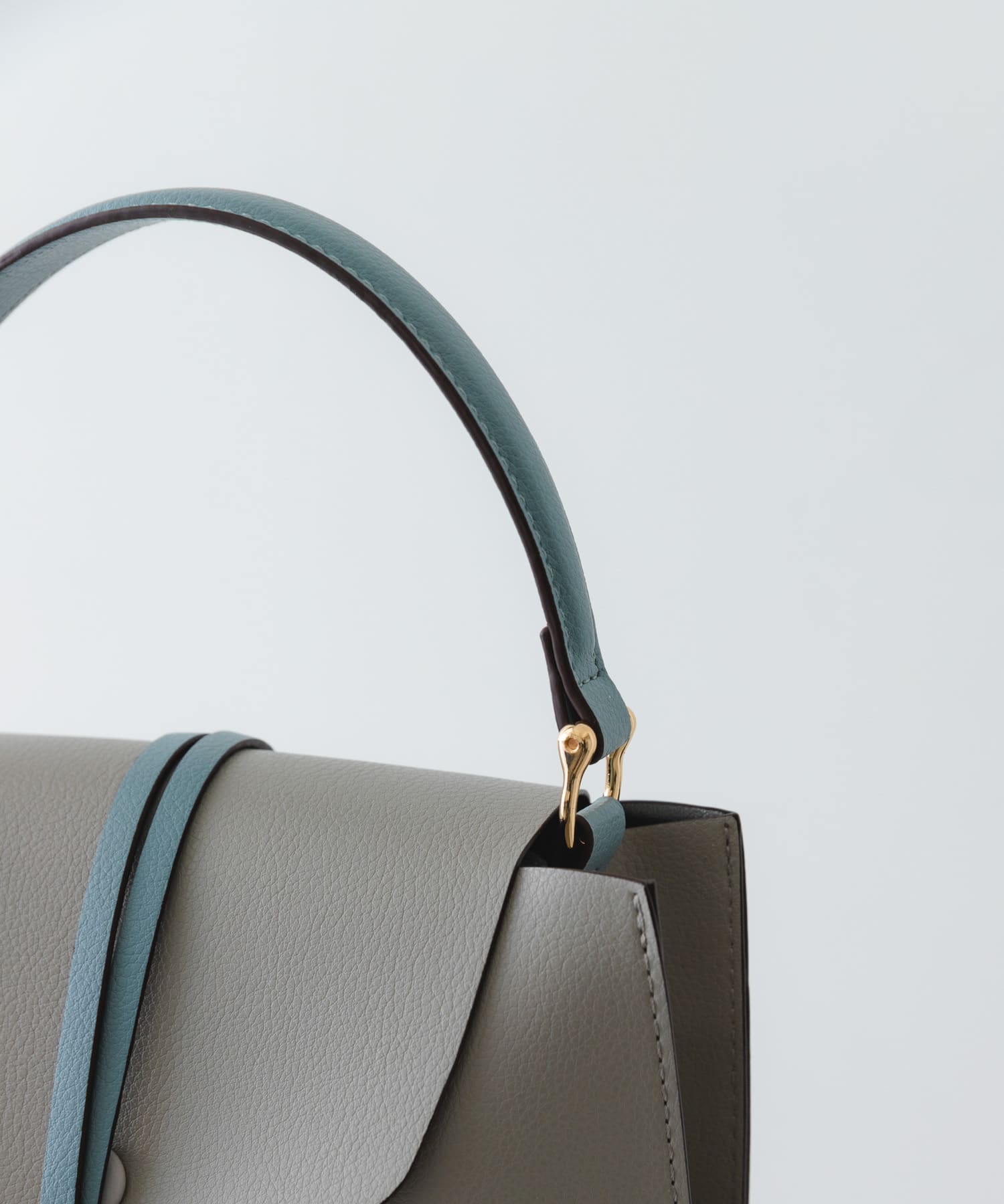 ワンハンドルフラップバッグ GRAYxBLUE one