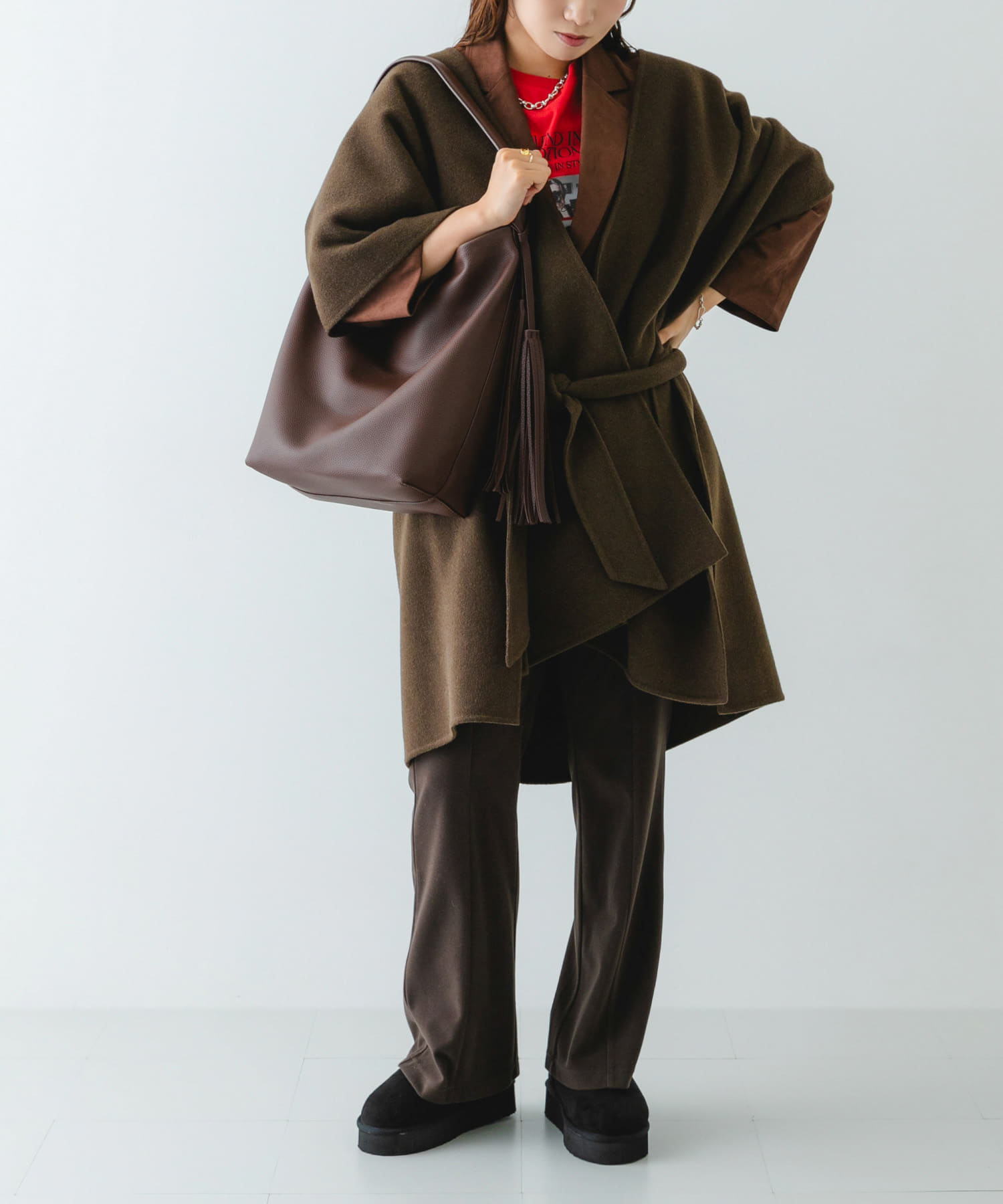 タッセル付シンプルワンハンドルトート BROWN one