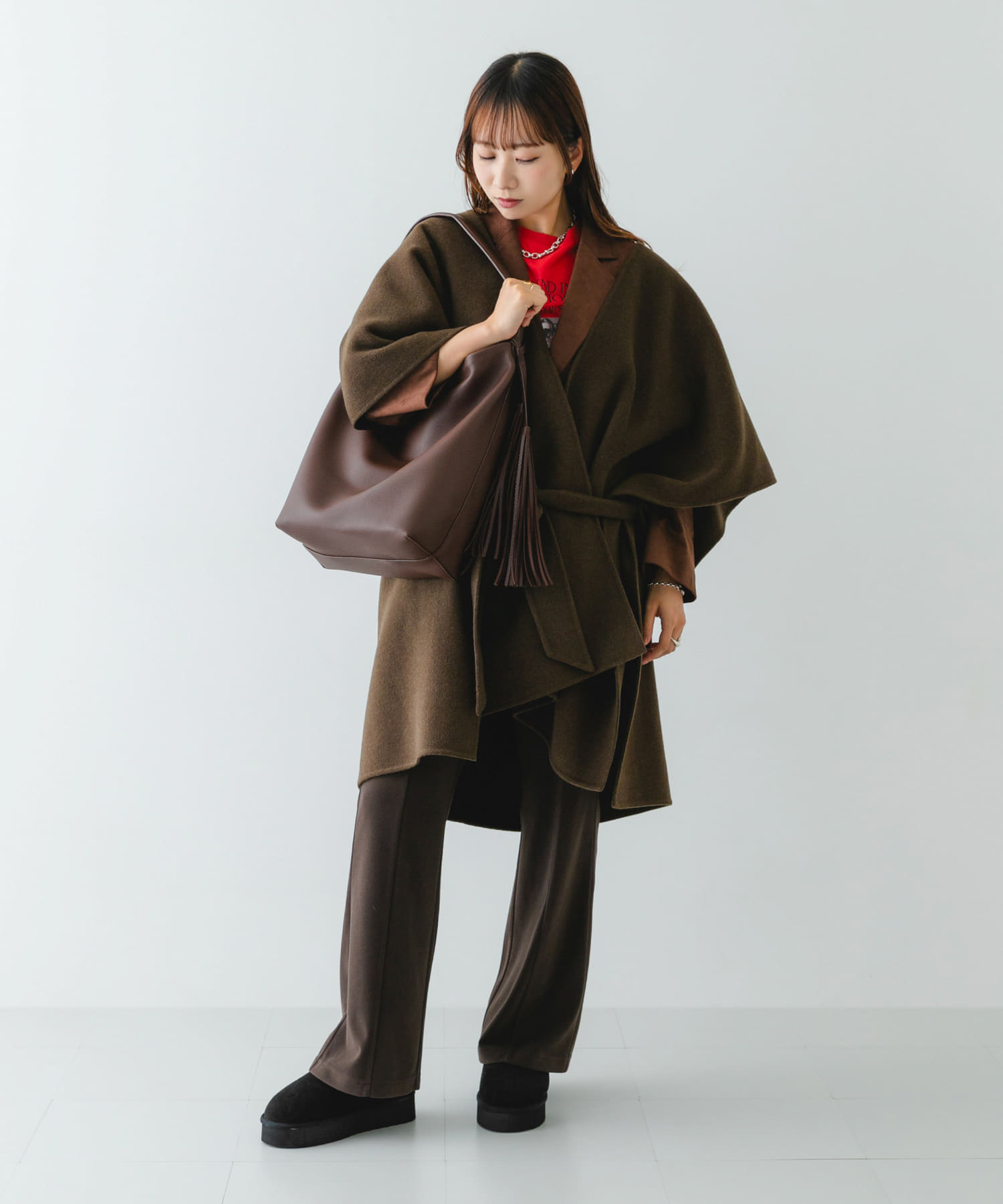 タッセル付シンプルワンハンドルトート BROWN one