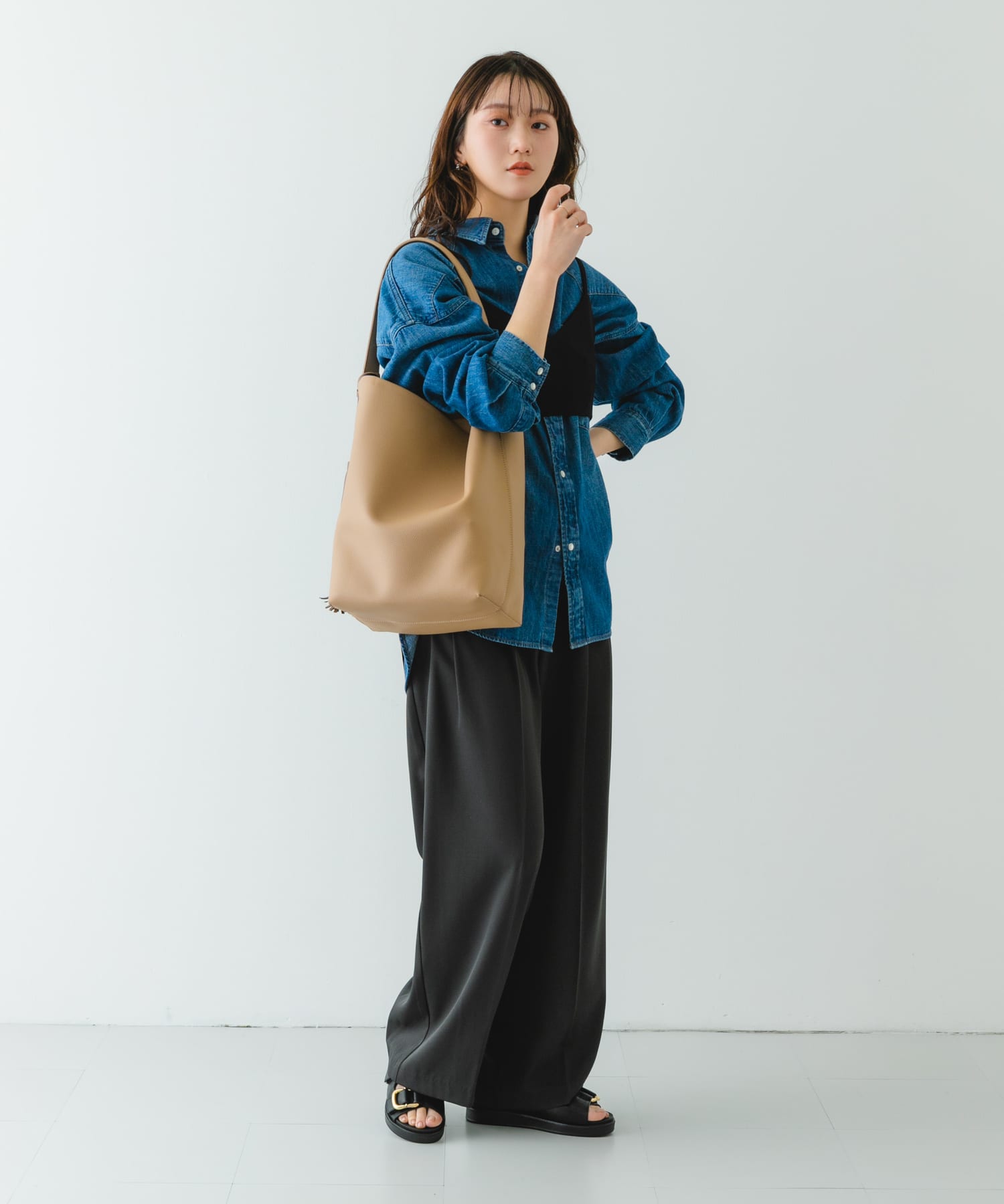 タッセル付シンプルワンハンドルトート BEIGE one