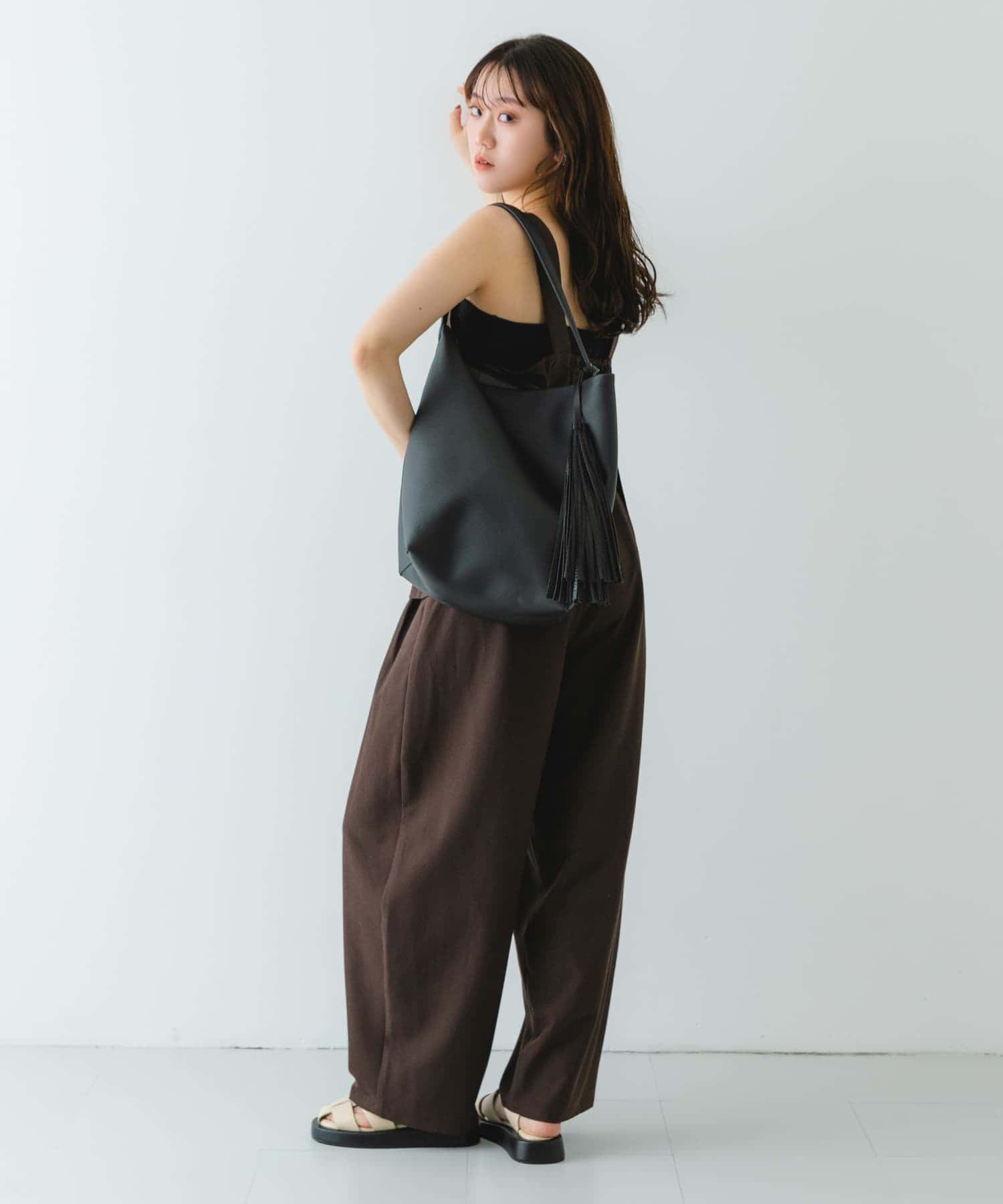 タッセル付シンプルワンハンドルトート BLACK one