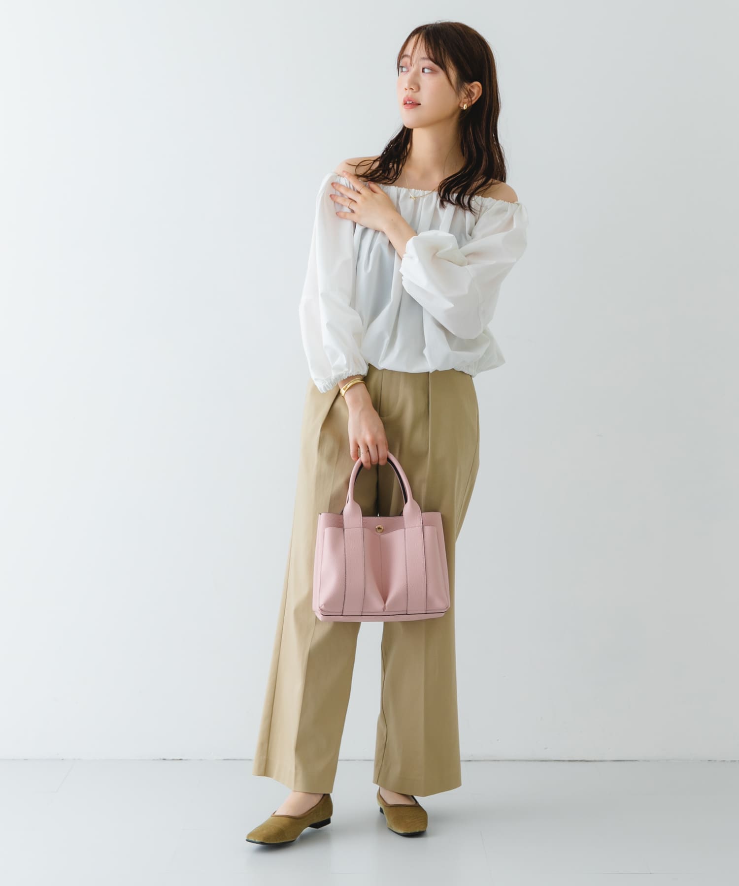『MADE IN JAPAN』スクエアベロアメッシュフラット BEIGE 38