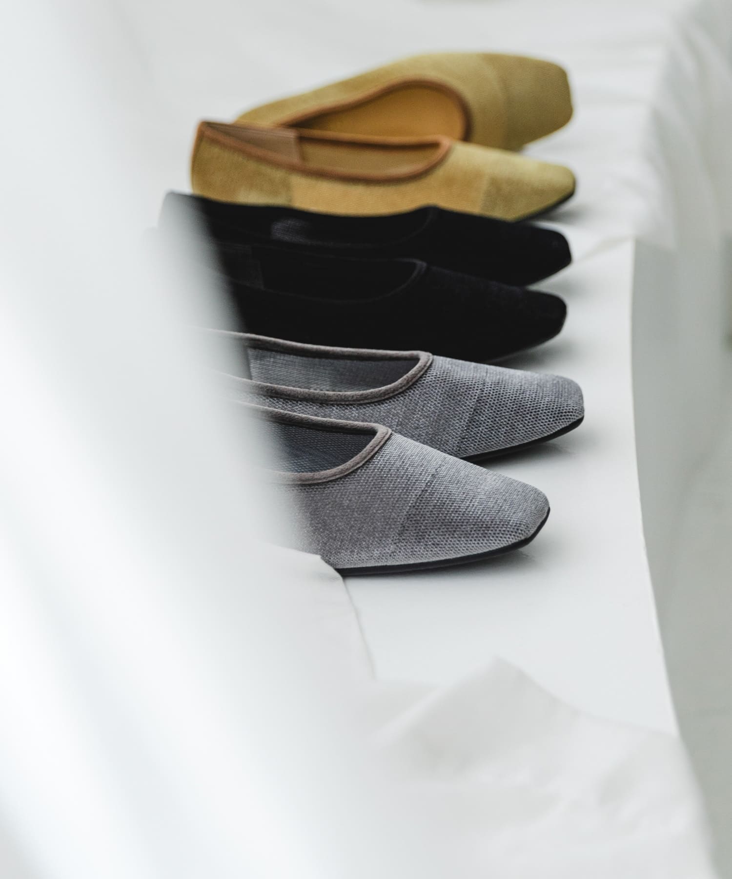 『MADE IN JAPAN』スクエアベロアメッシュフラット GRAY 36