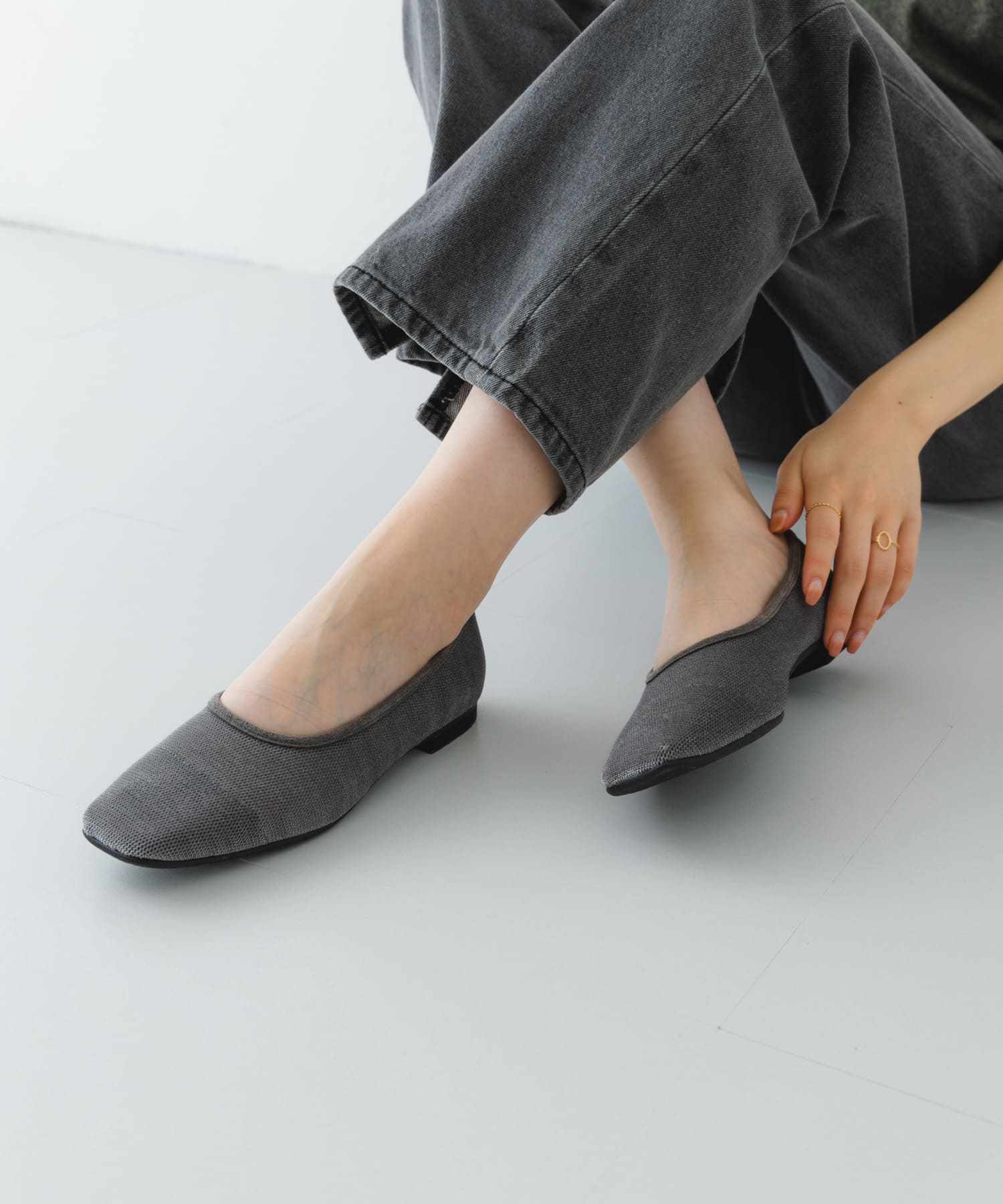 『MADE IN JAPAN』スクエアベロアメッシュフラット GRAY 37