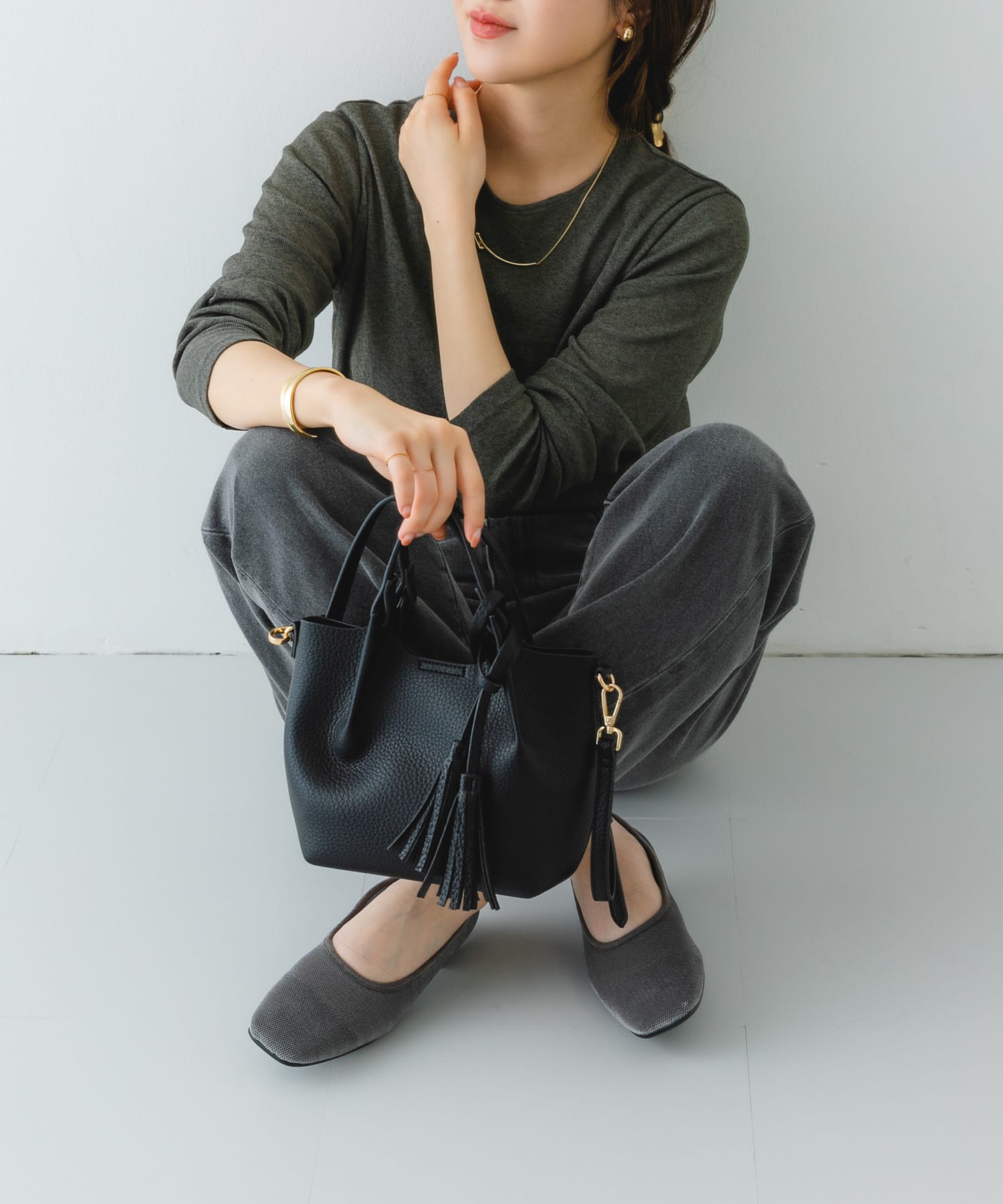 『MADE IN JAPAN』スクエアベロアメッシュフラット GRAY 37