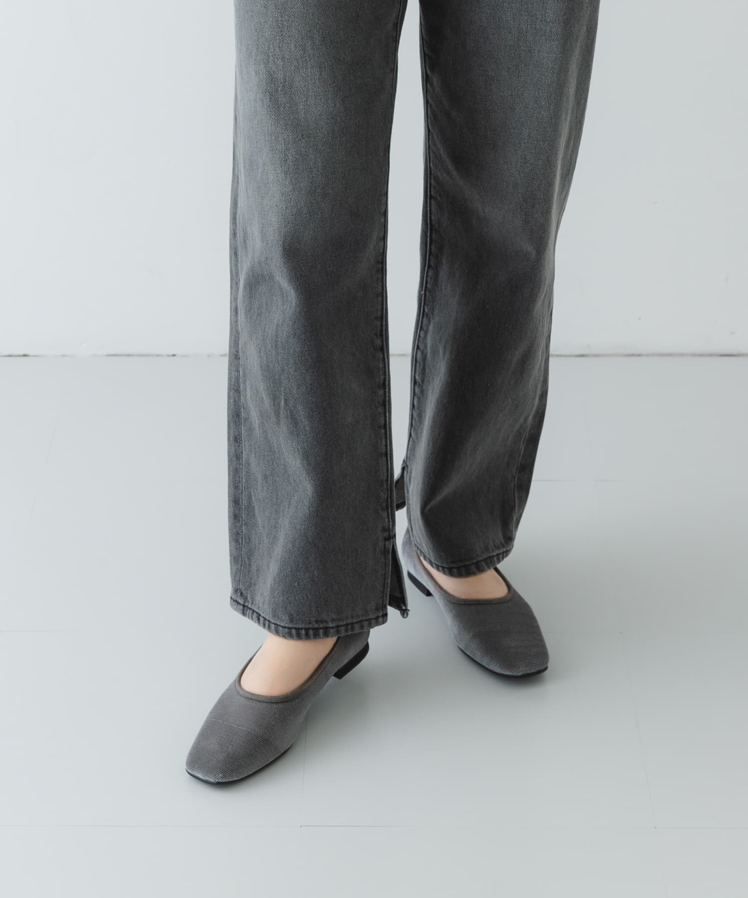 『MADE IN JAPAN』スクエアベロアメッシュフラット GRAY 38
