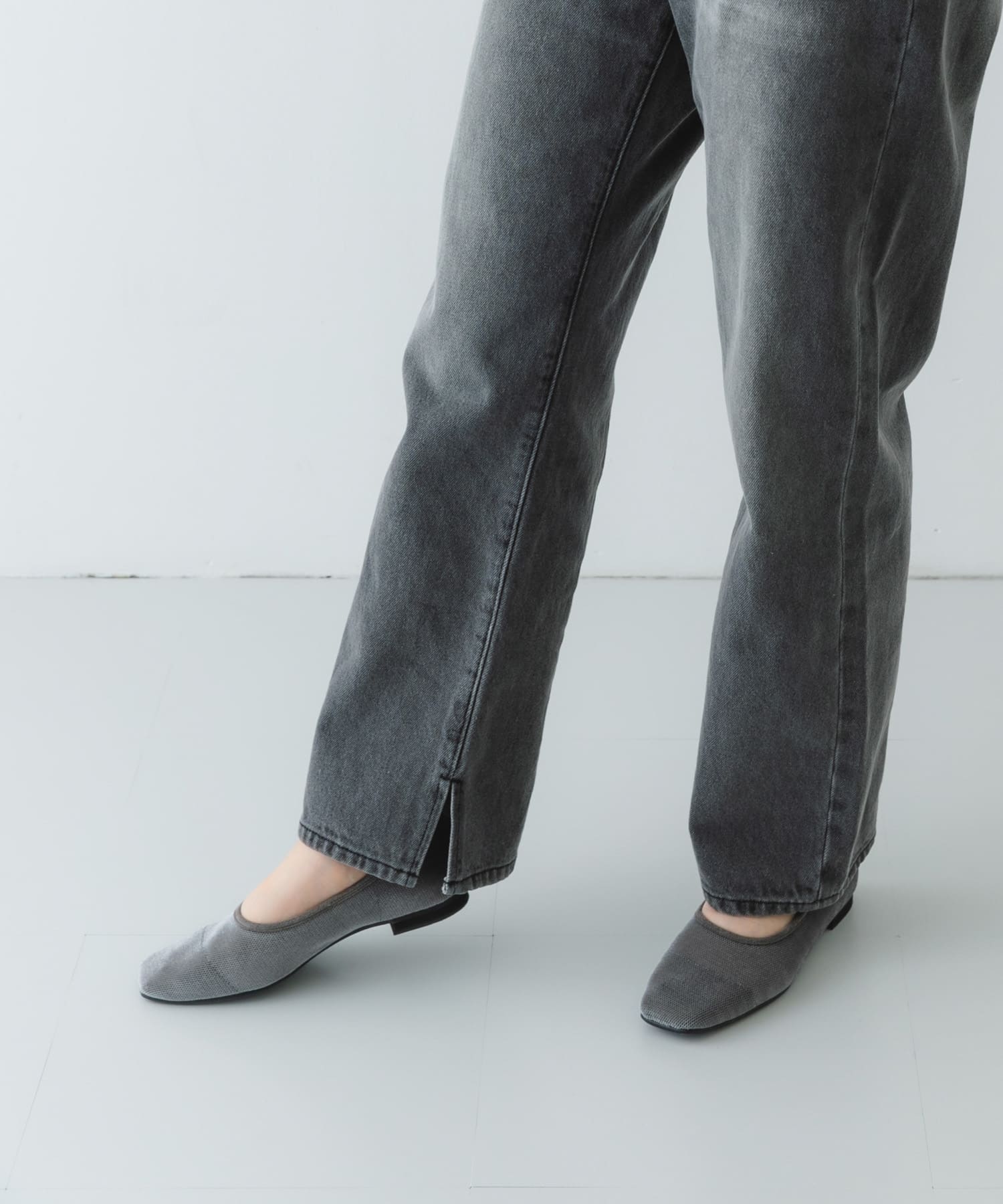 『MADE IN JAPAN』スクエアベロアメッシュフラット GRAY 38