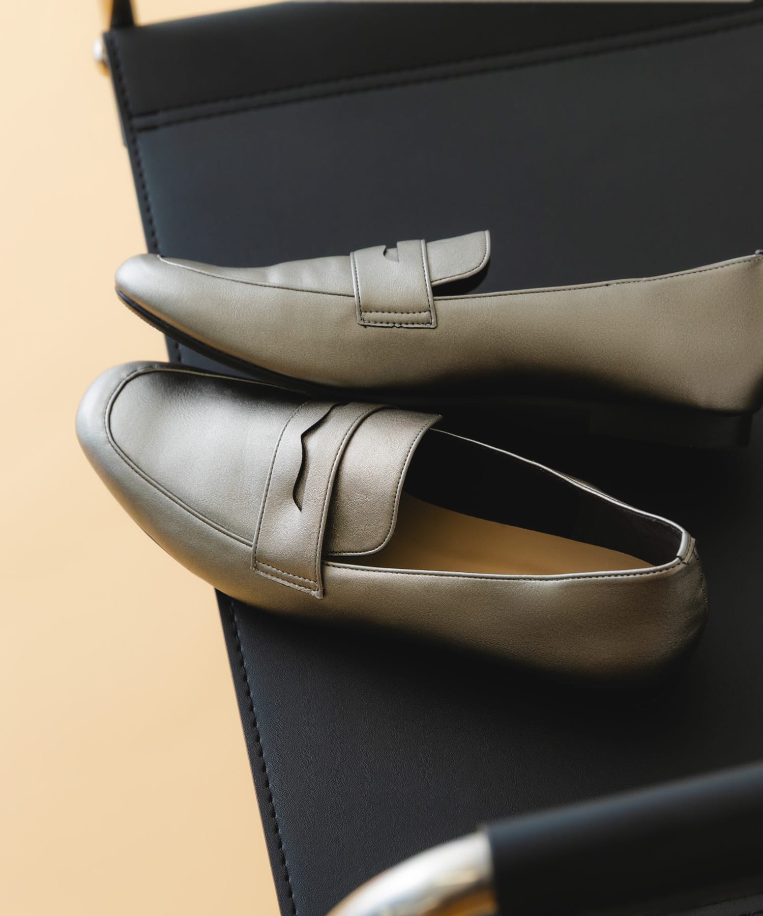『MADE IN JAPAN』ソフトコインローファー GUN METAL 37