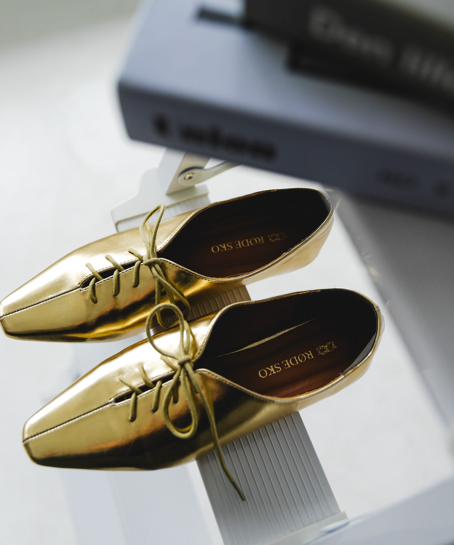 レースアップフラットシューズ GOLD 36
