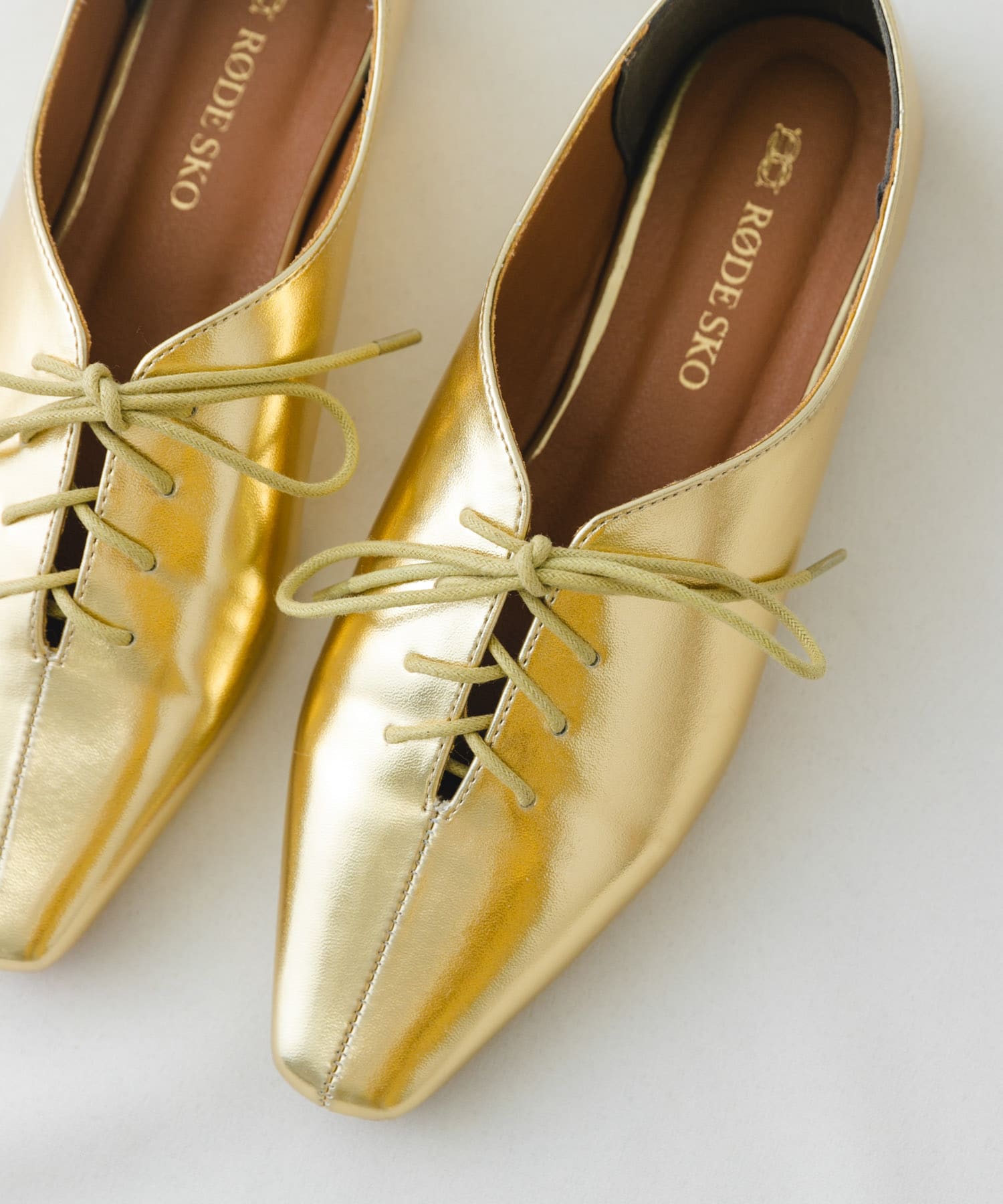 レースアップフラットシューズ GOLD 37