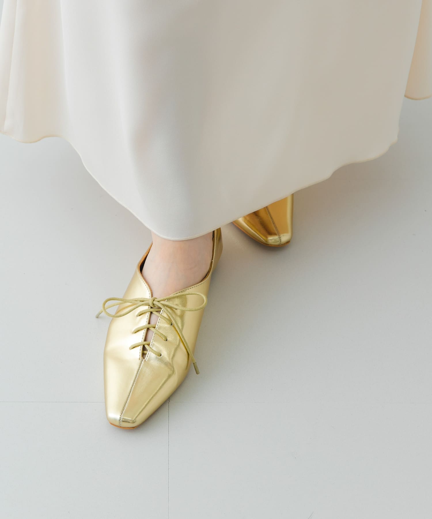 レースアップフラットシューズ GOLD 37