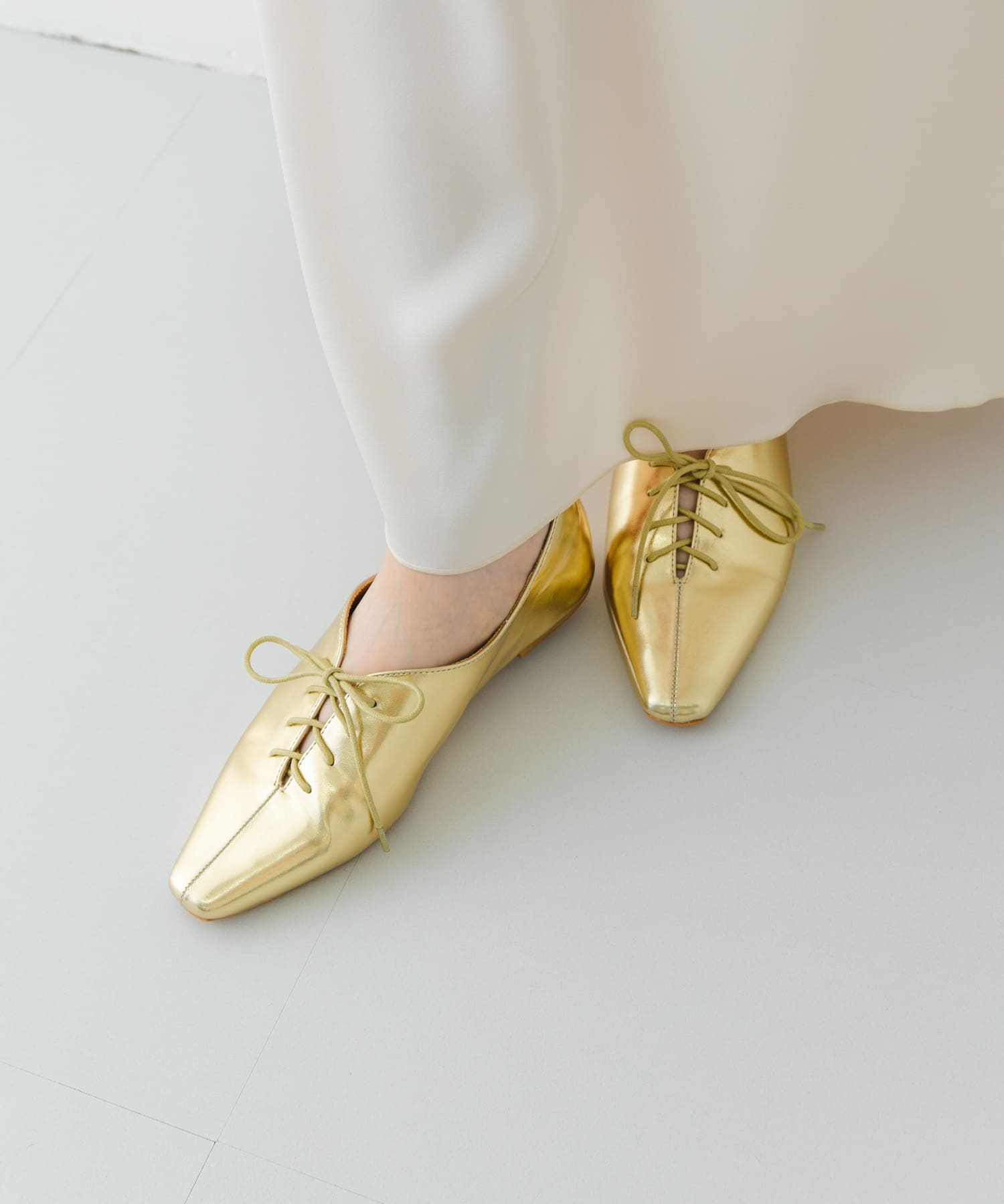 レースアップフラットシューズ GOLD 38