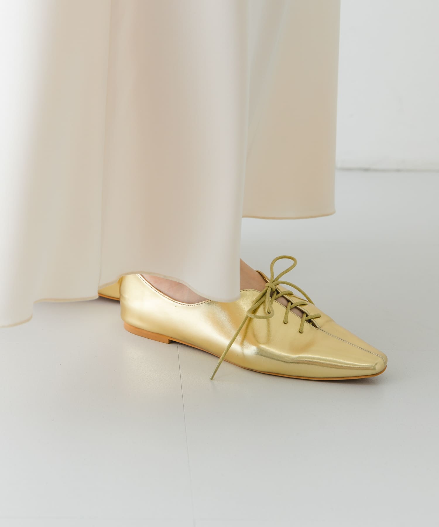 レースアップフラットシューズ GOLD 38