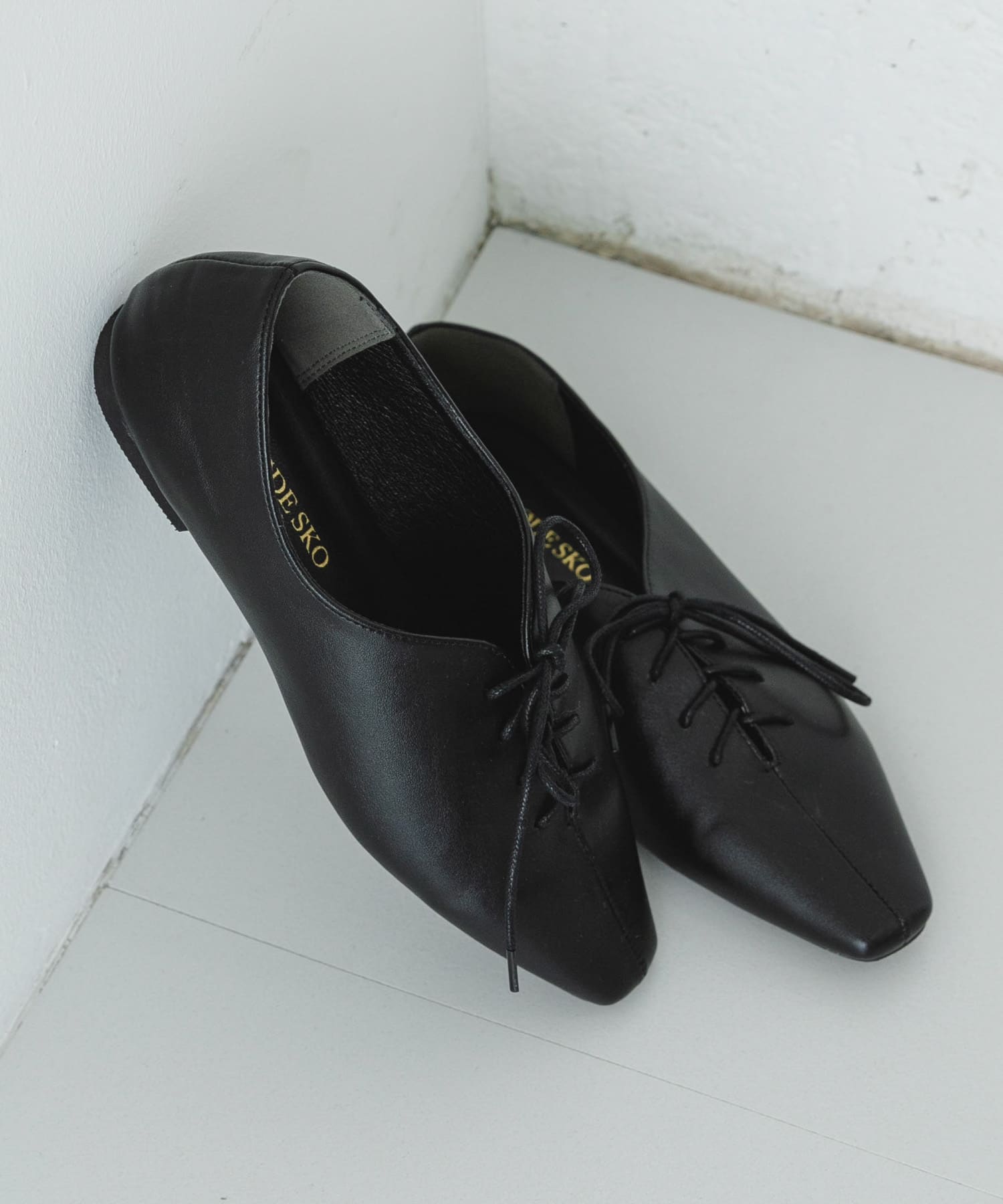 レースアップフラットシューズ BLACK 36