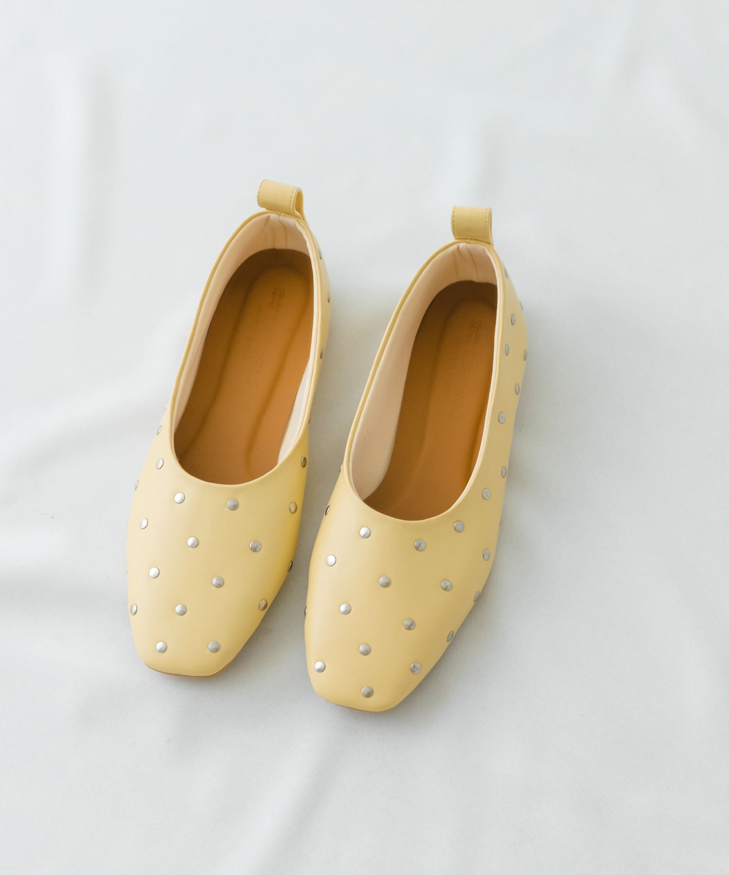 スタッズフラットシューズ EGG BEIGE 36