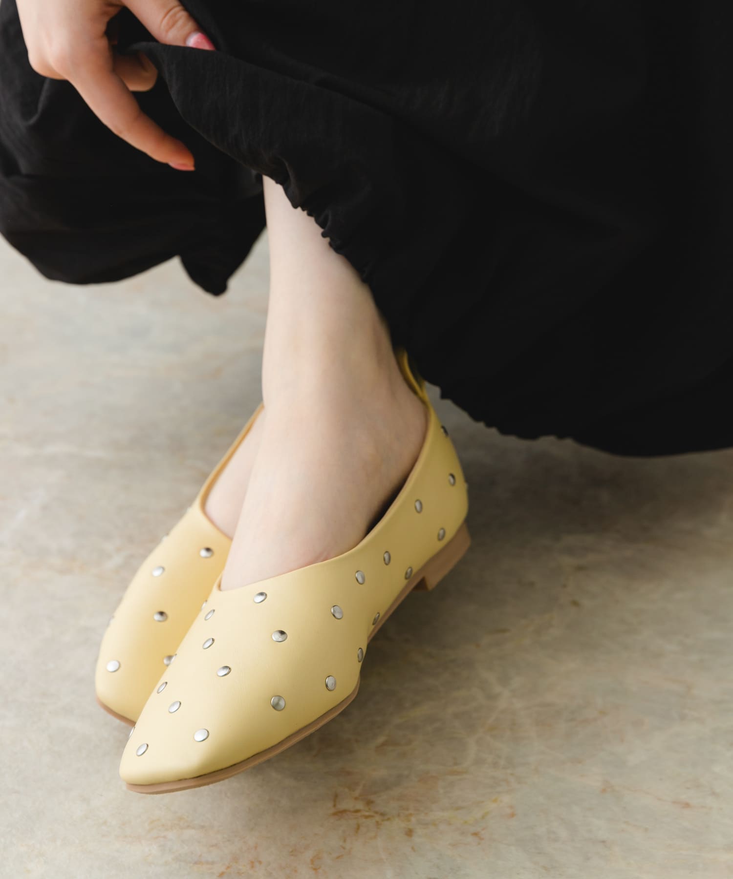 スタッズフラットシューズ EGG BEIGE 36