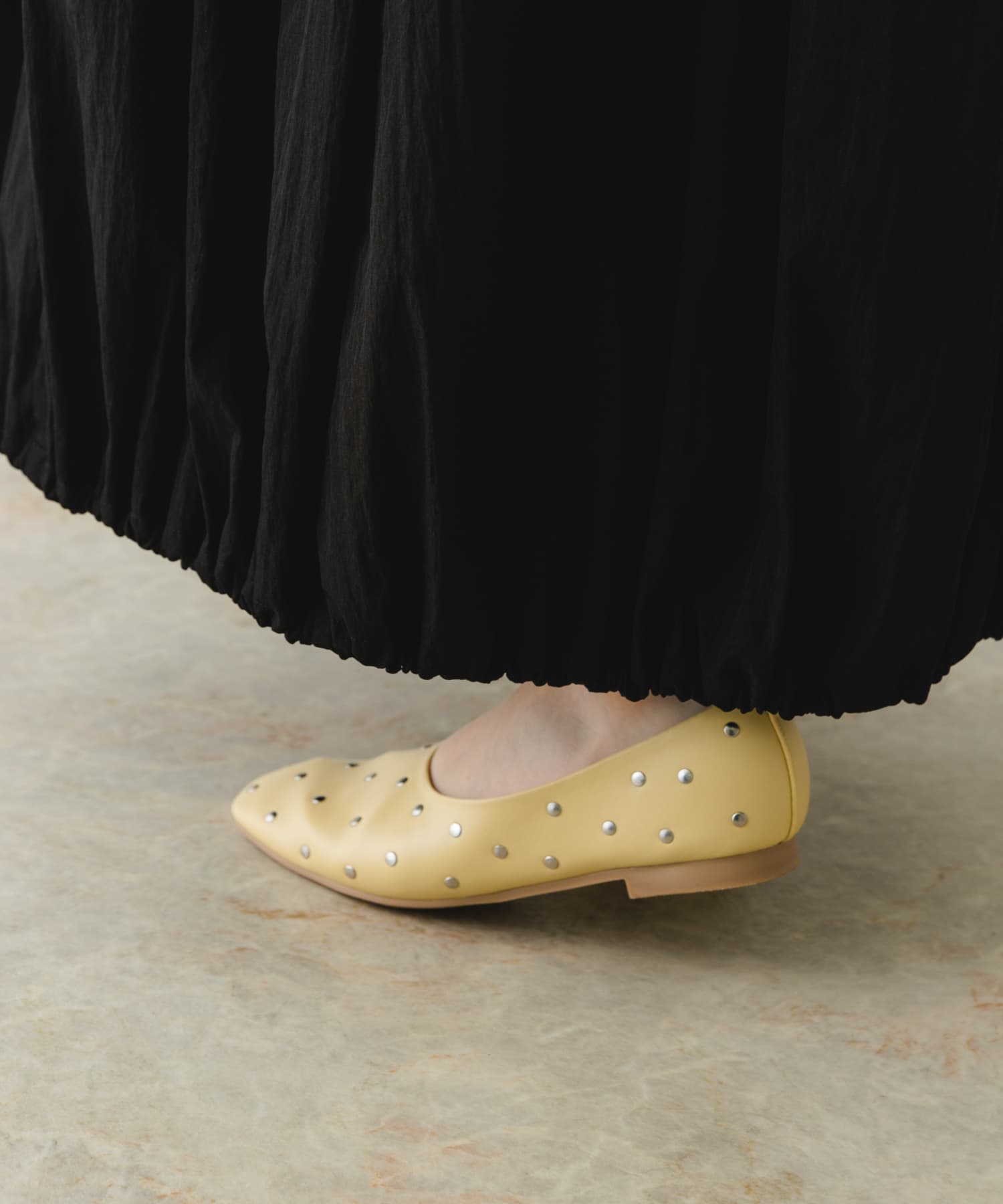 スタッズフラットシューズ EGG BEIGE 37