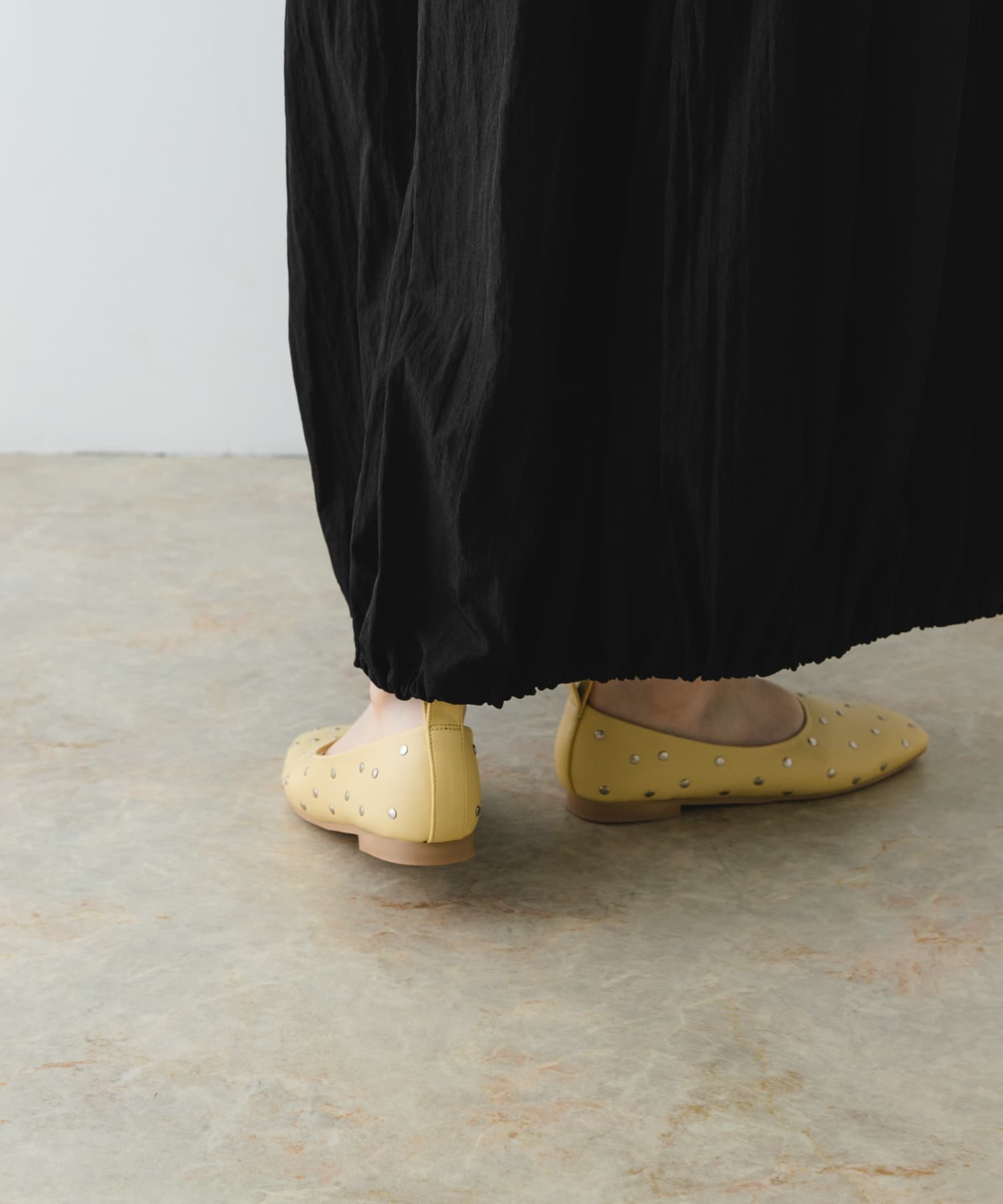スタッズフラットシューズ EGG BEIGE 37