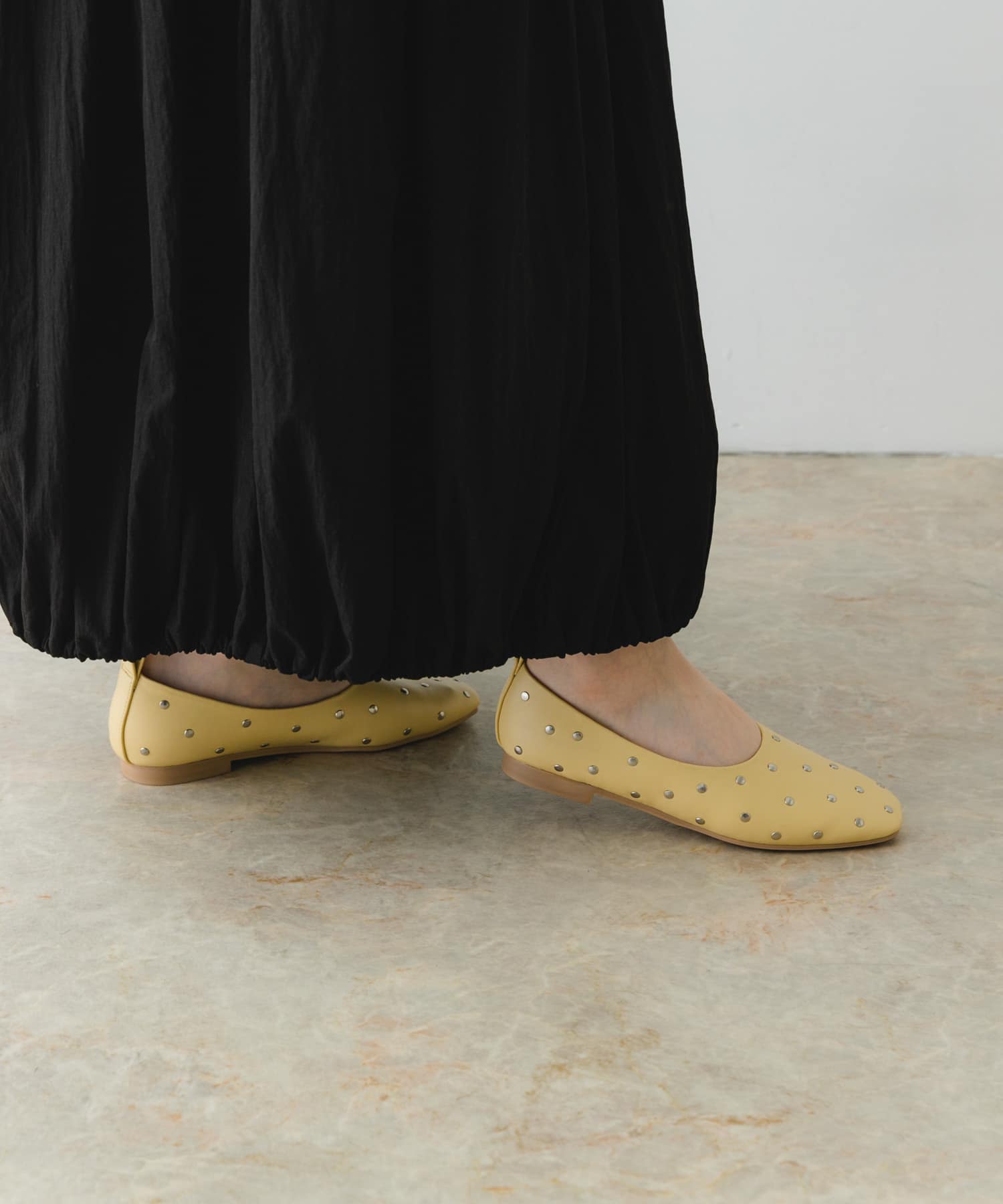 スタッズフラットシューズ EGG BEIGE 37