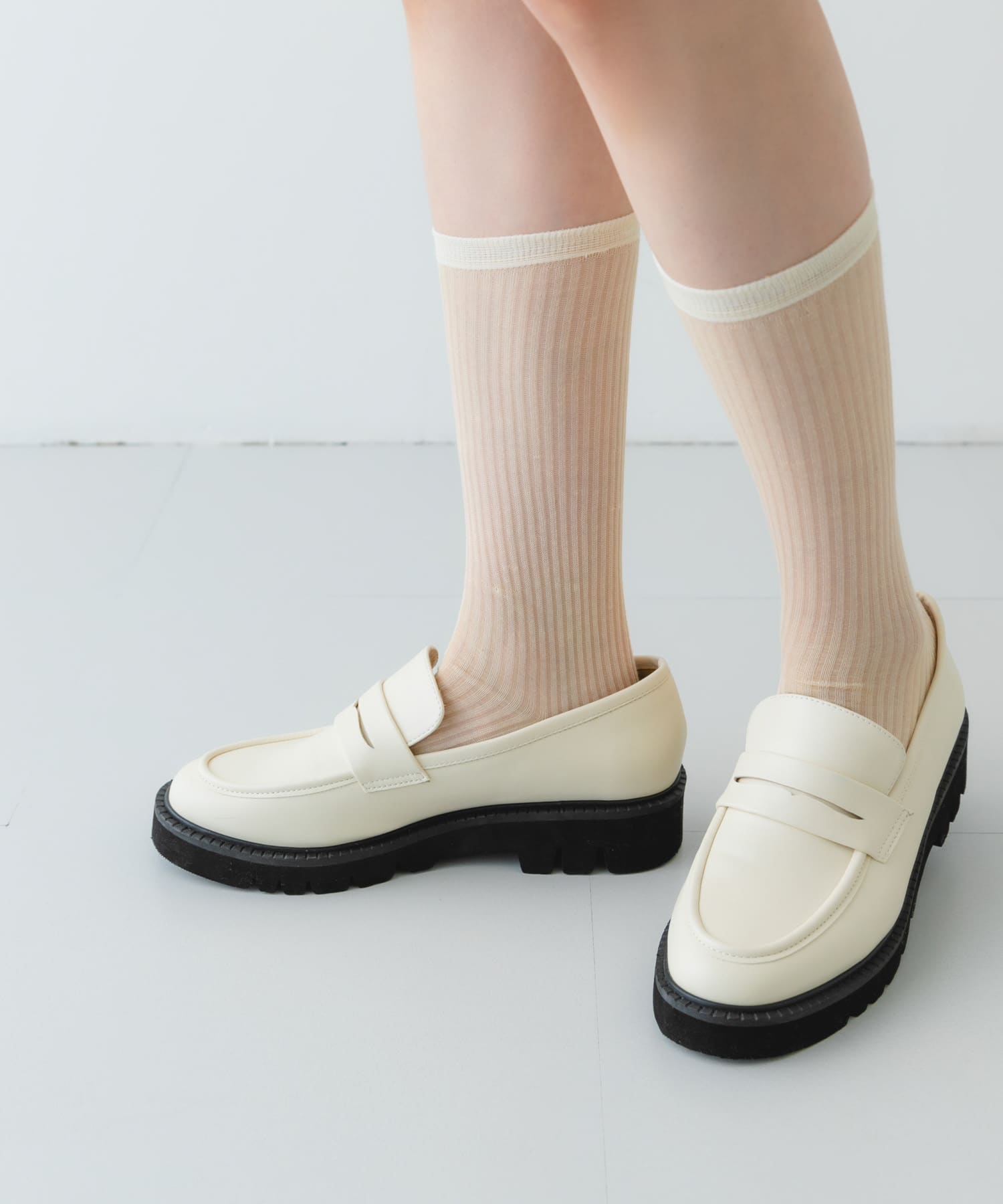【美品】musubore レザー プラットフォームソール ローファー プラットフォームローファー(36 BLACK): シューズ｜URBAN
