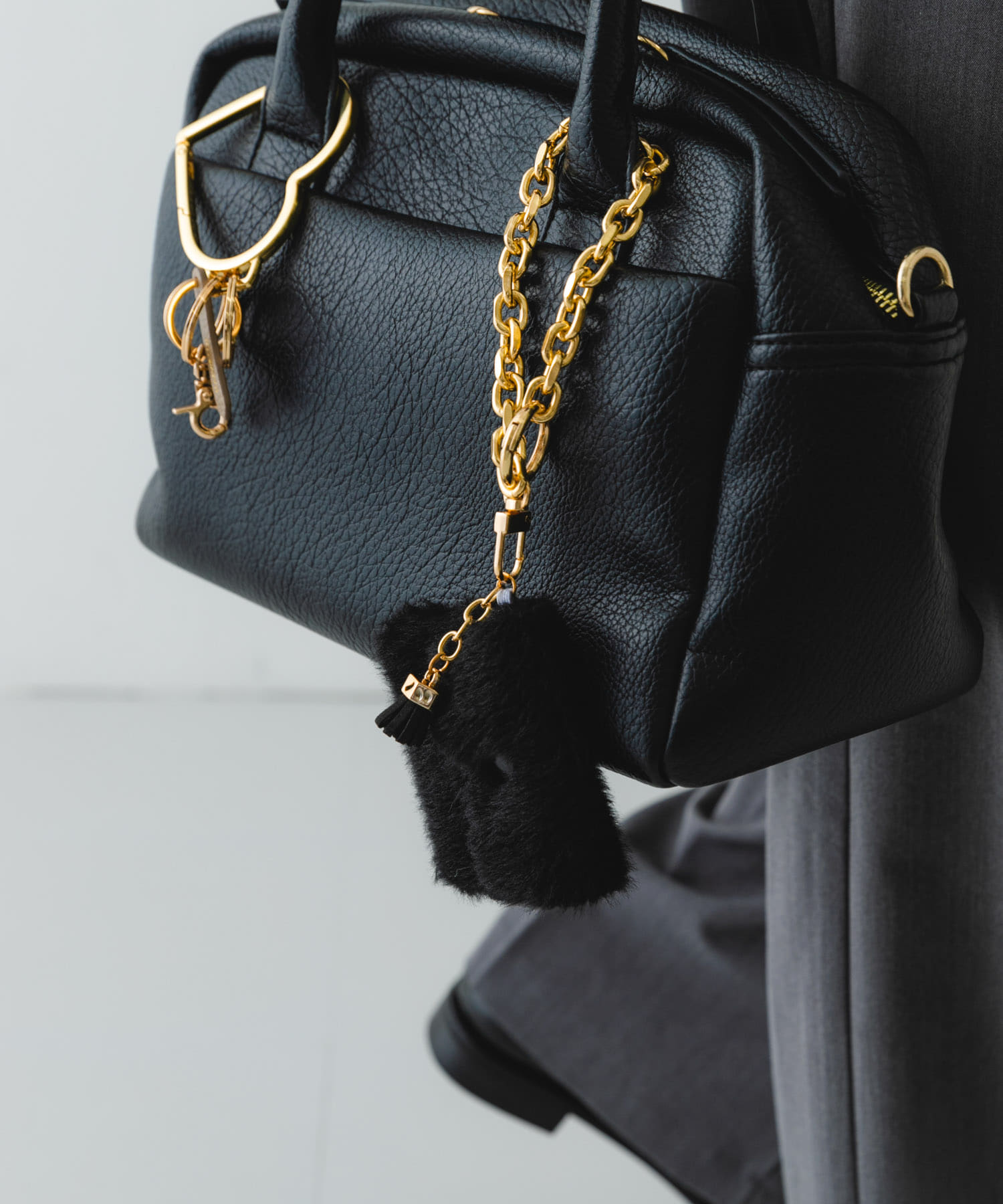 フラッフィミニポーチチャーム BLACK one