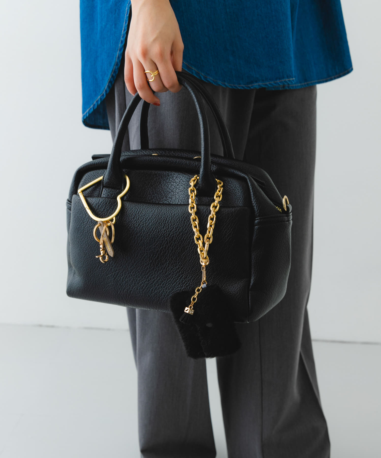 フラッフィミニポーチチャーム BLACK one