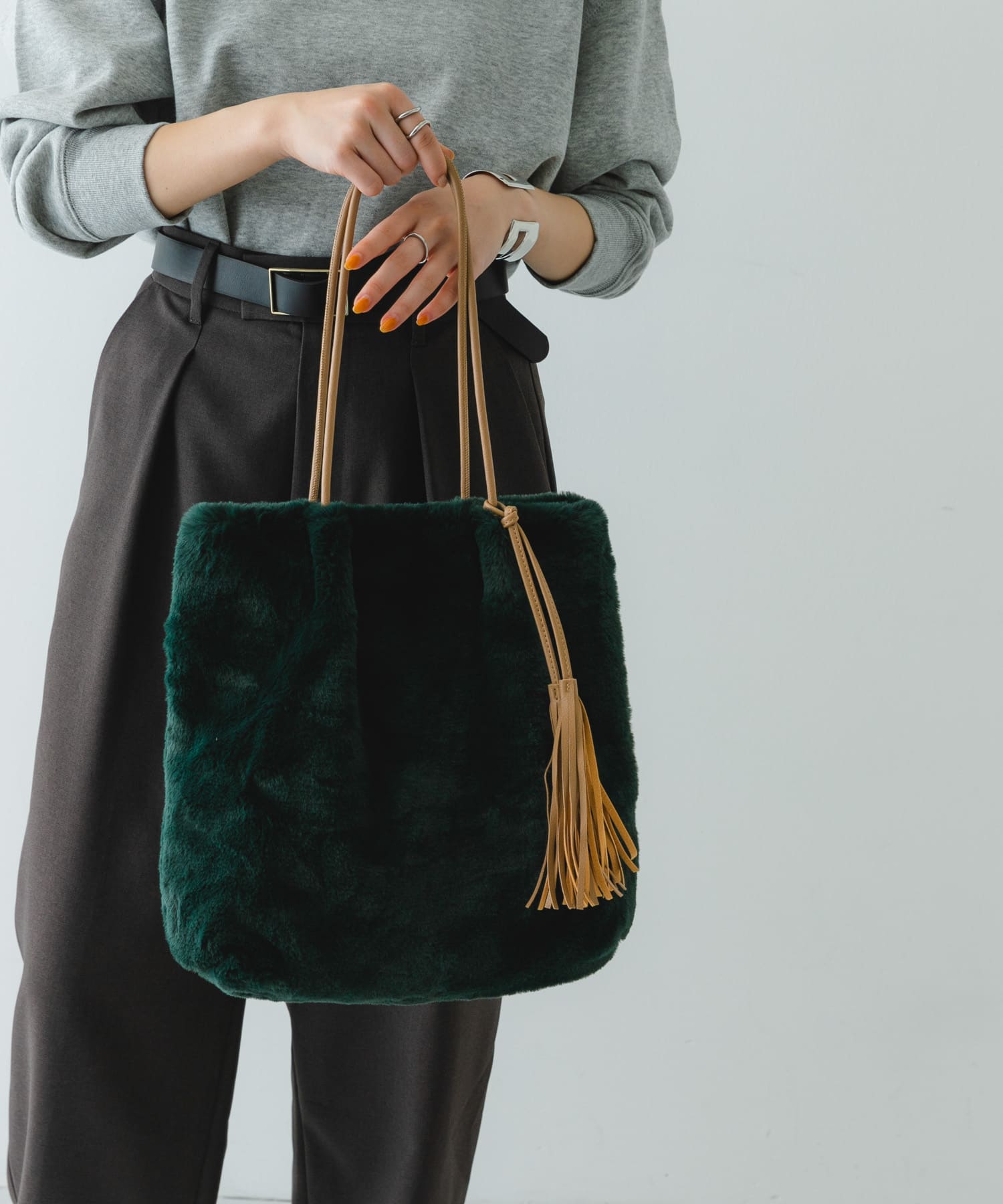 GREEN
