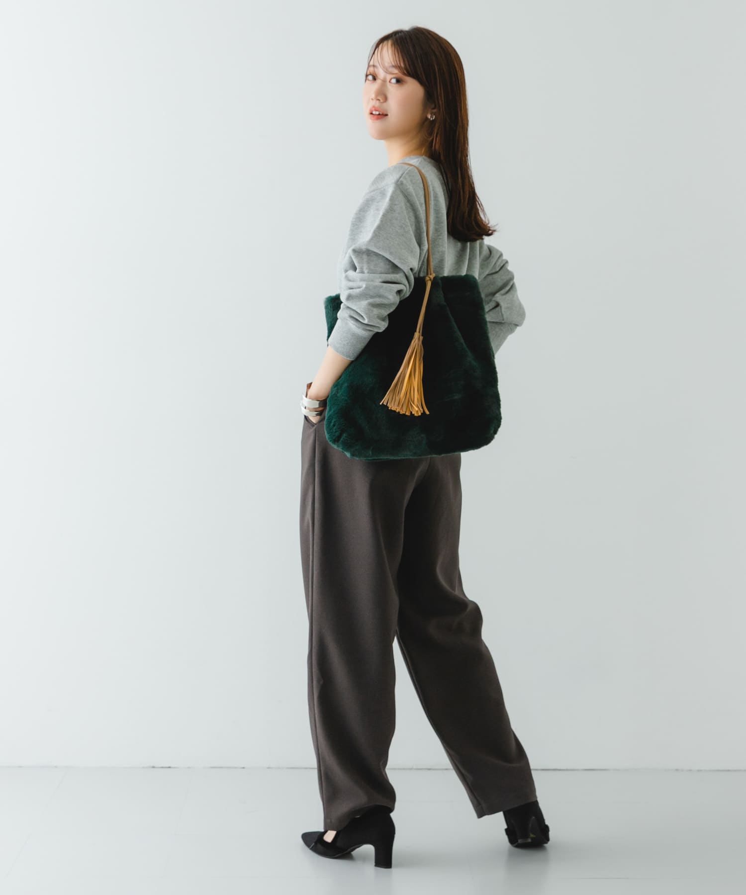 GREEN