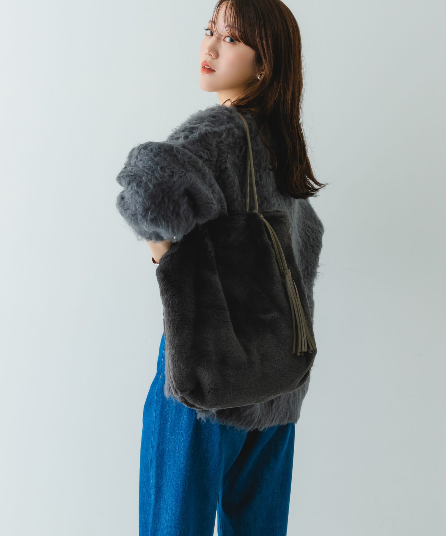 GRAY
