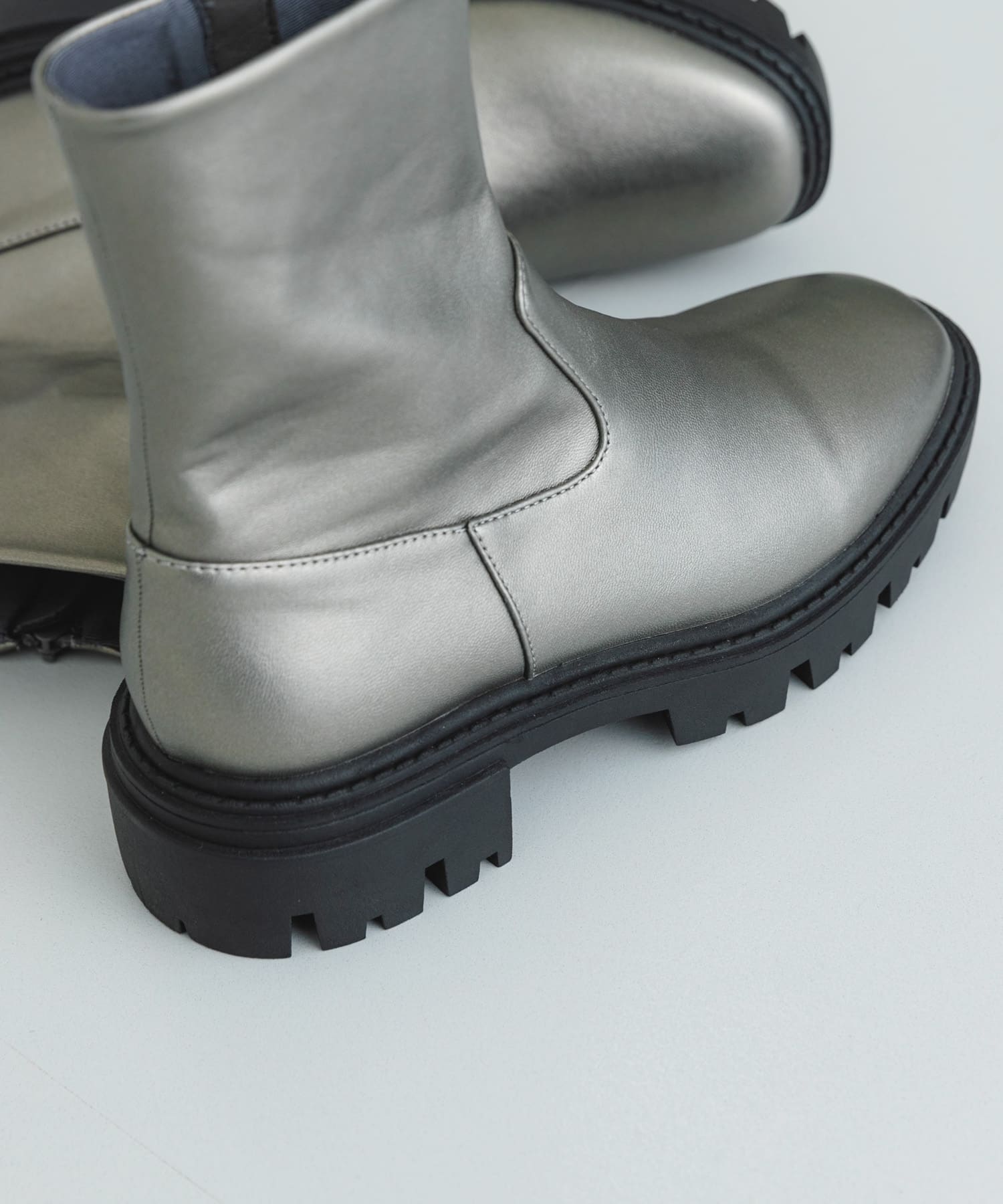 GUN METAL