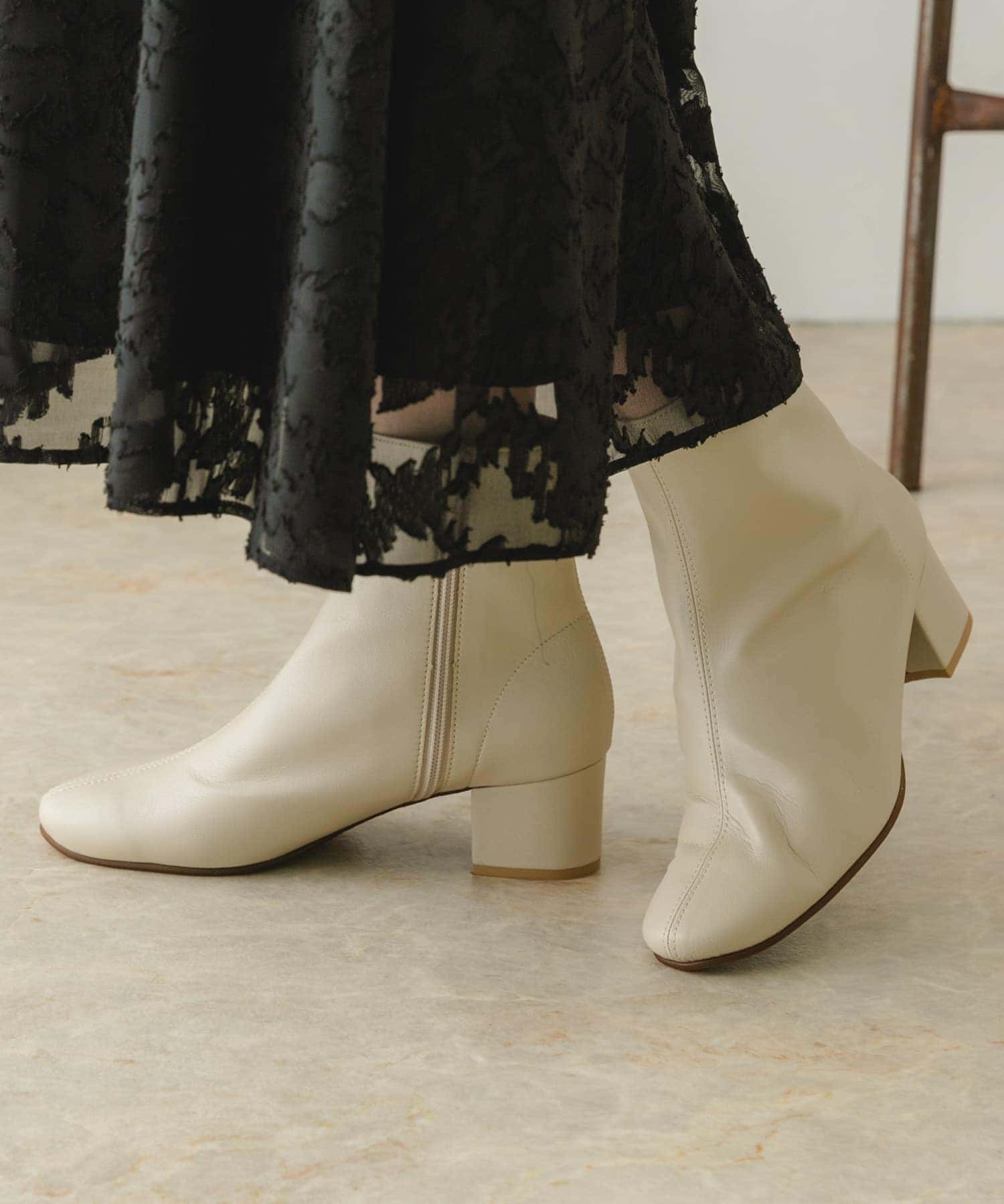 『MADE IN JAPAN』EMELINA プレーンブーツ IVORY 36