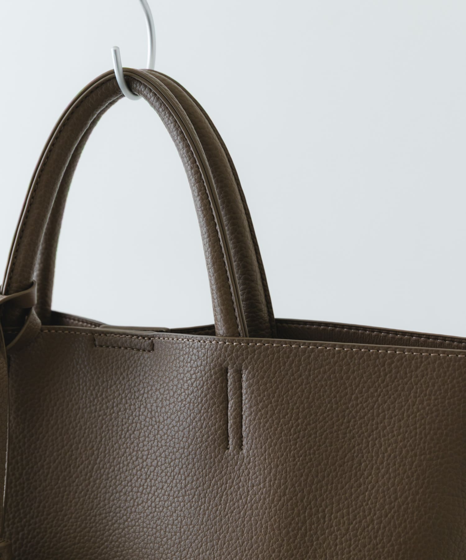 『Mサイズ』タッセル軽量2WAYシンプルトートバッグ GRAYSH one