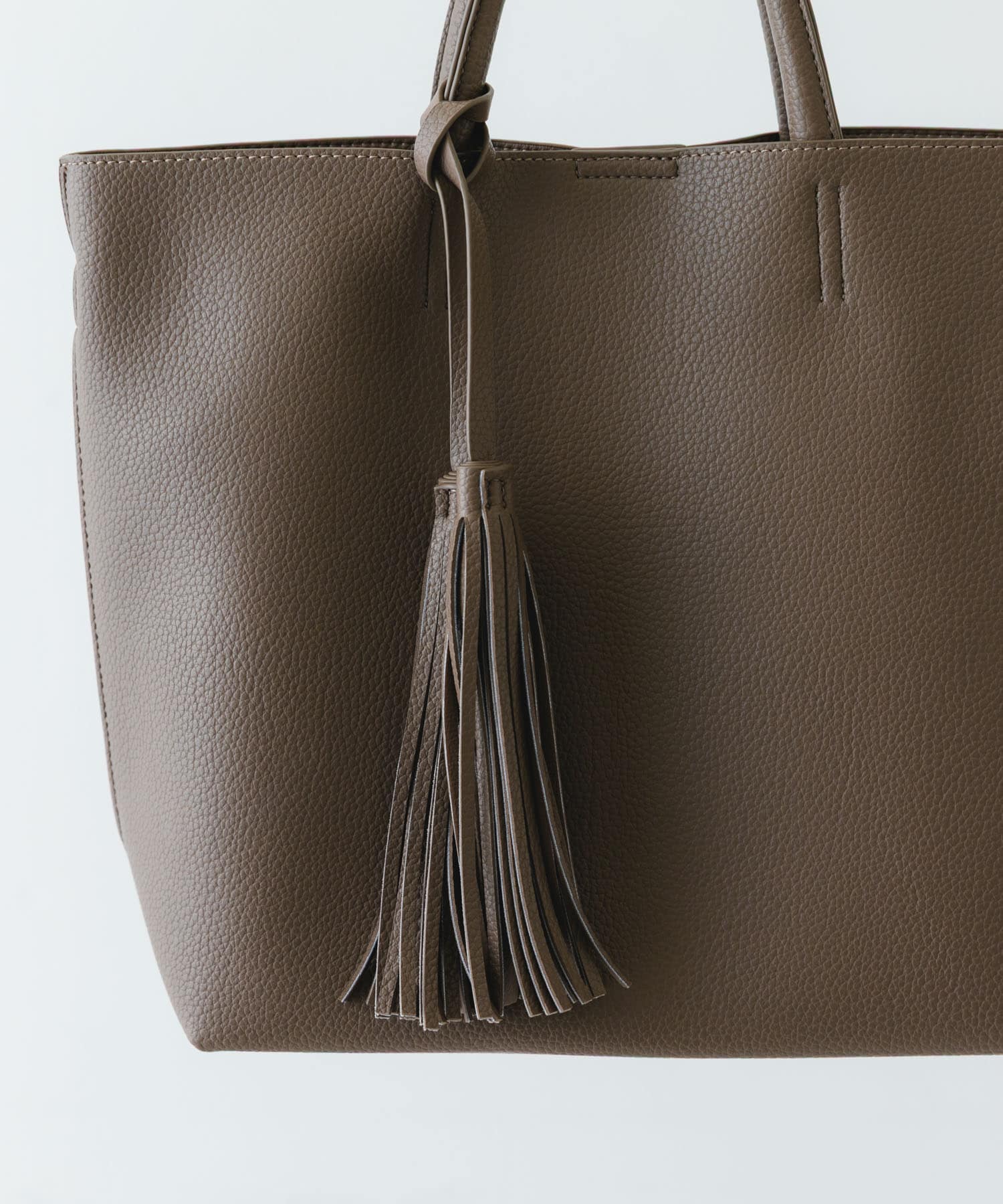 『Mサイズ』タッセル軽量2WAYシンプルトートバッグ GRAYSH one