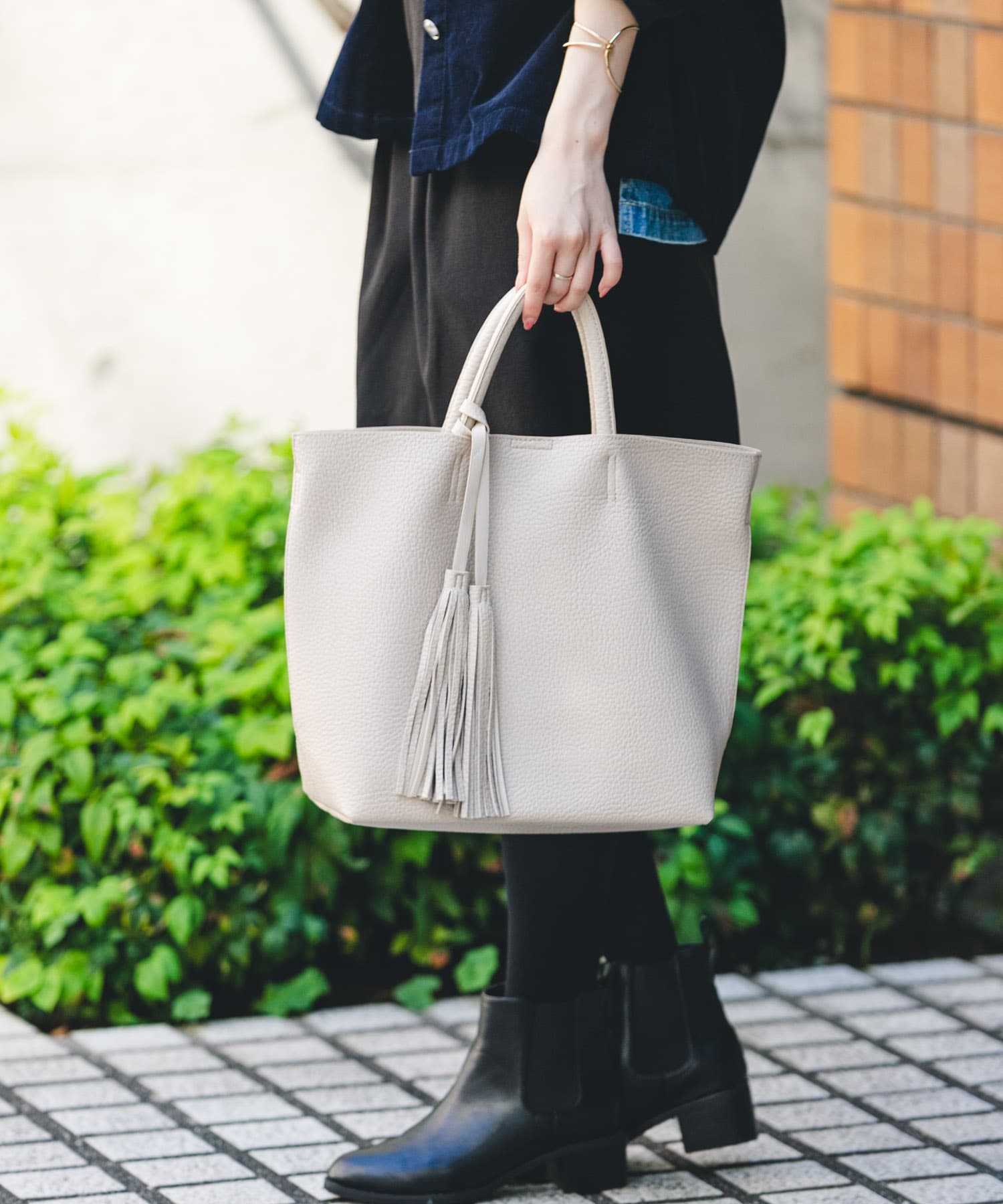 タッセル軽量2WAYシンプルトートバッグ ECRU one