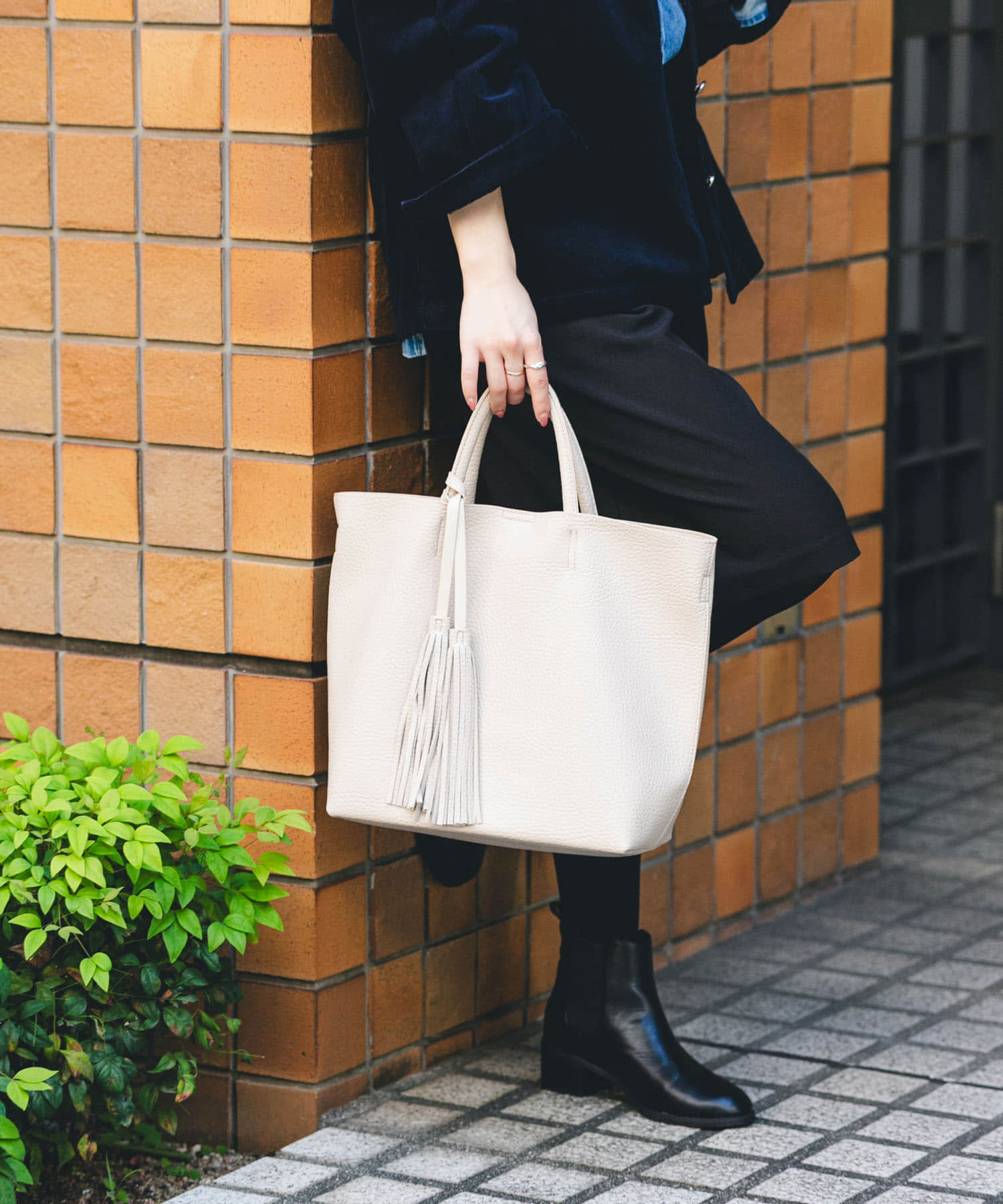 タッセル軽量2WAYシンプルトートバッグ ECRU one