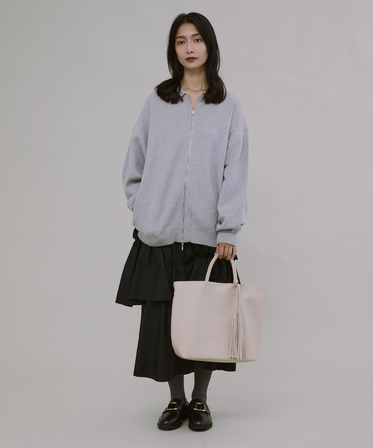 『Mサイズ』タッセル軽量2WAYシンプルトートバッグ ECRU one