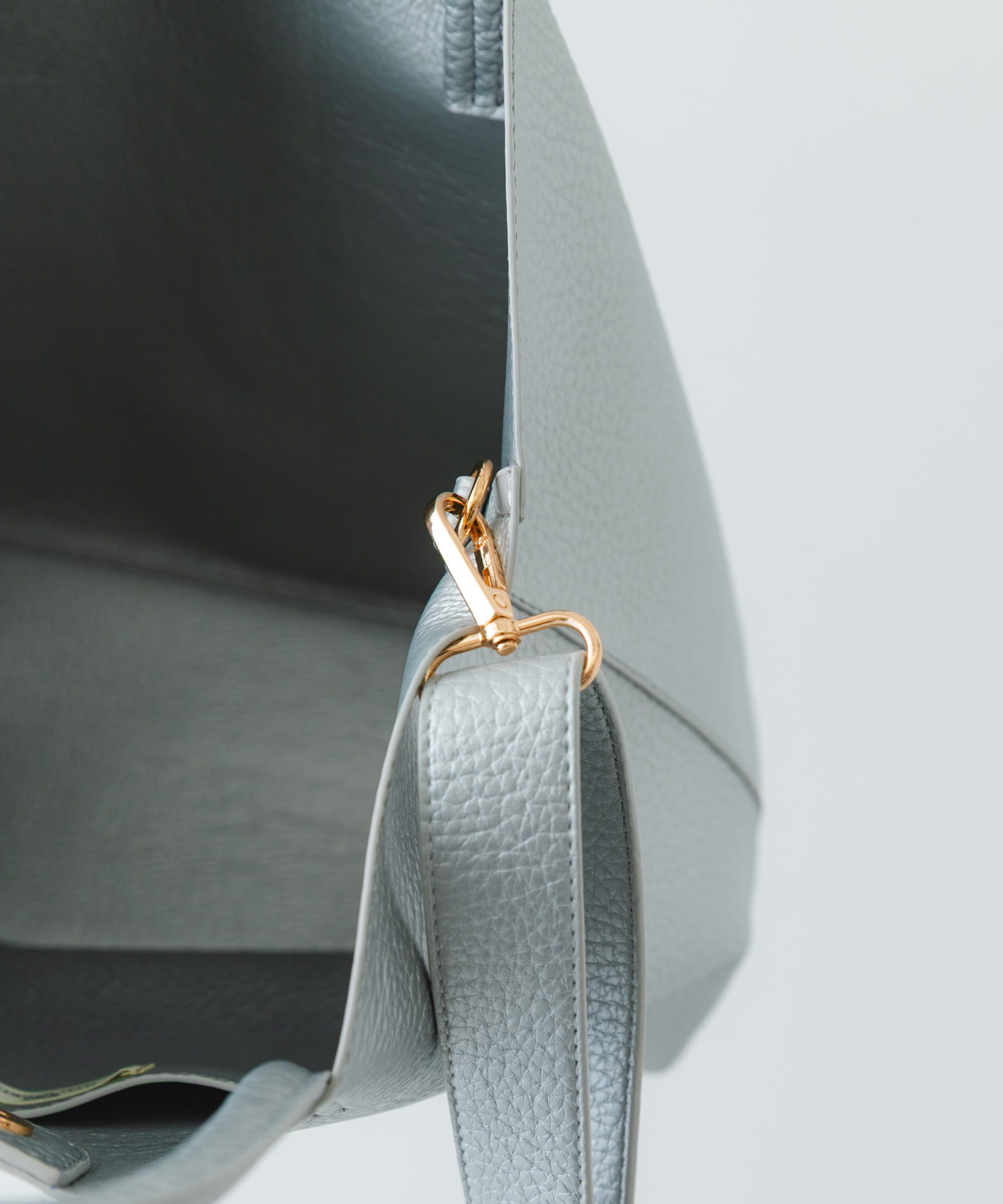 タッセル軽量2WAYシンプルトートバッグ SILVER one