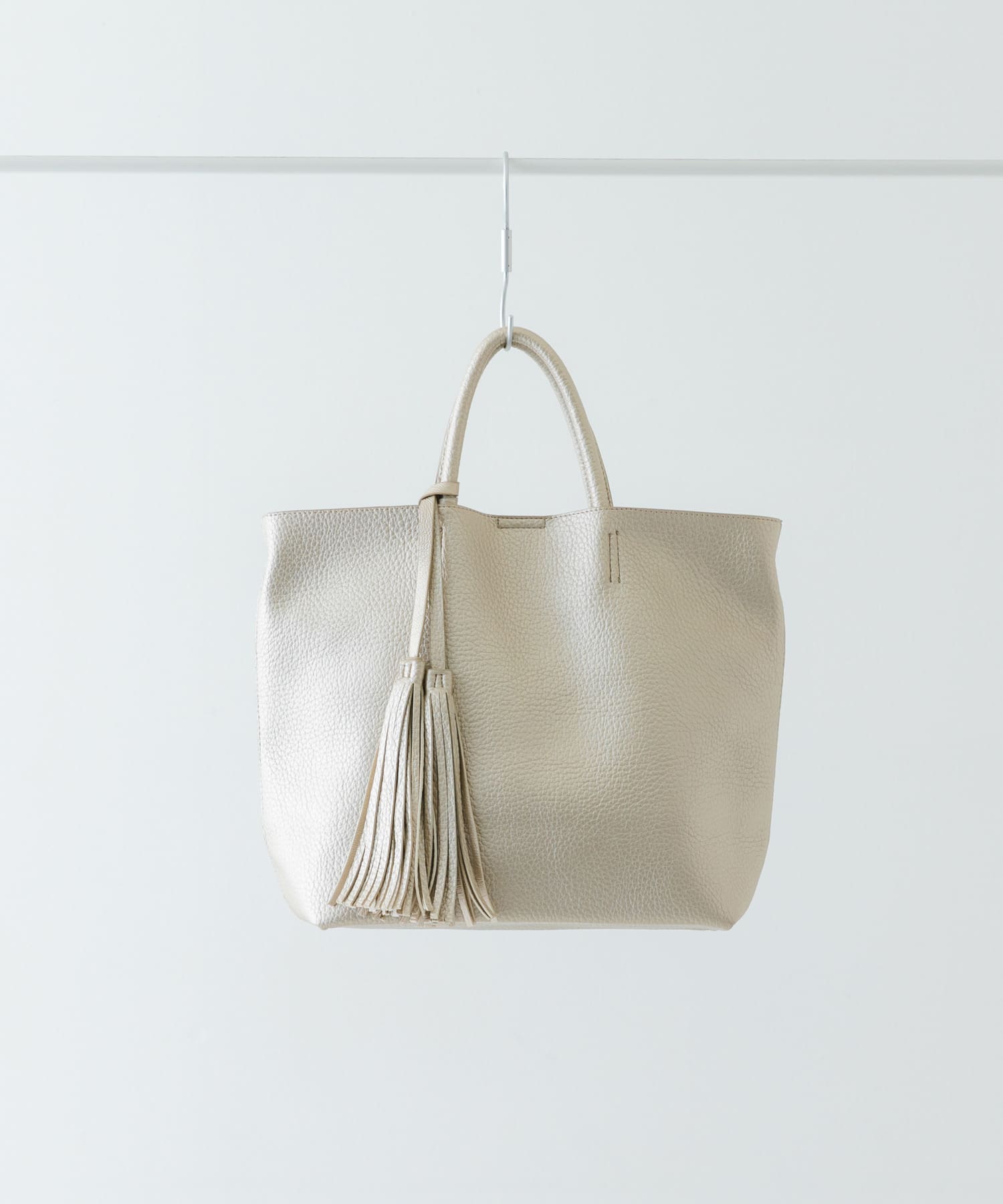 タッセル軽量2WAYシンプルトートバッグ GOLD one