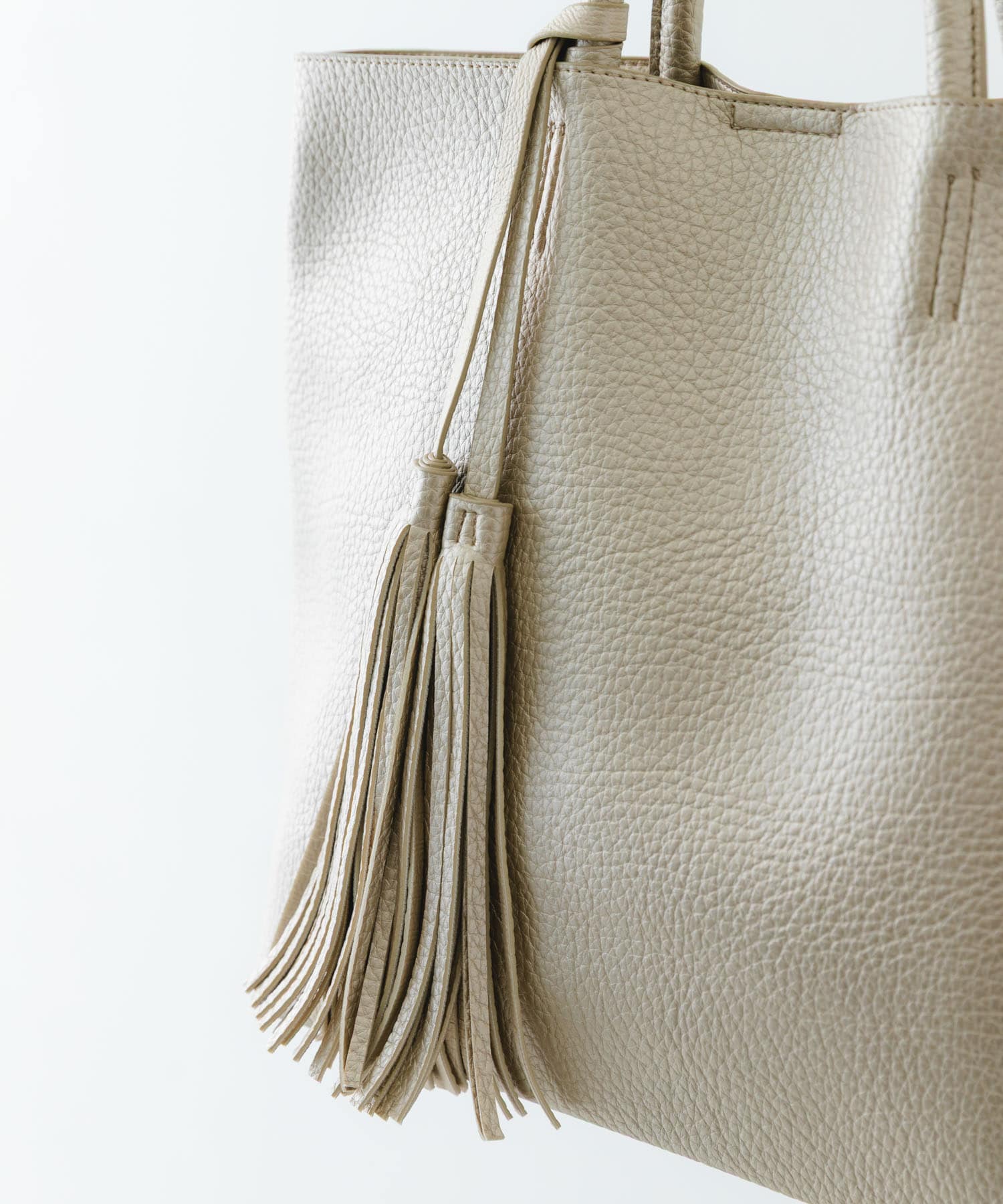 タッセル軽量2WAYシンプルトートバッグ GOLD one