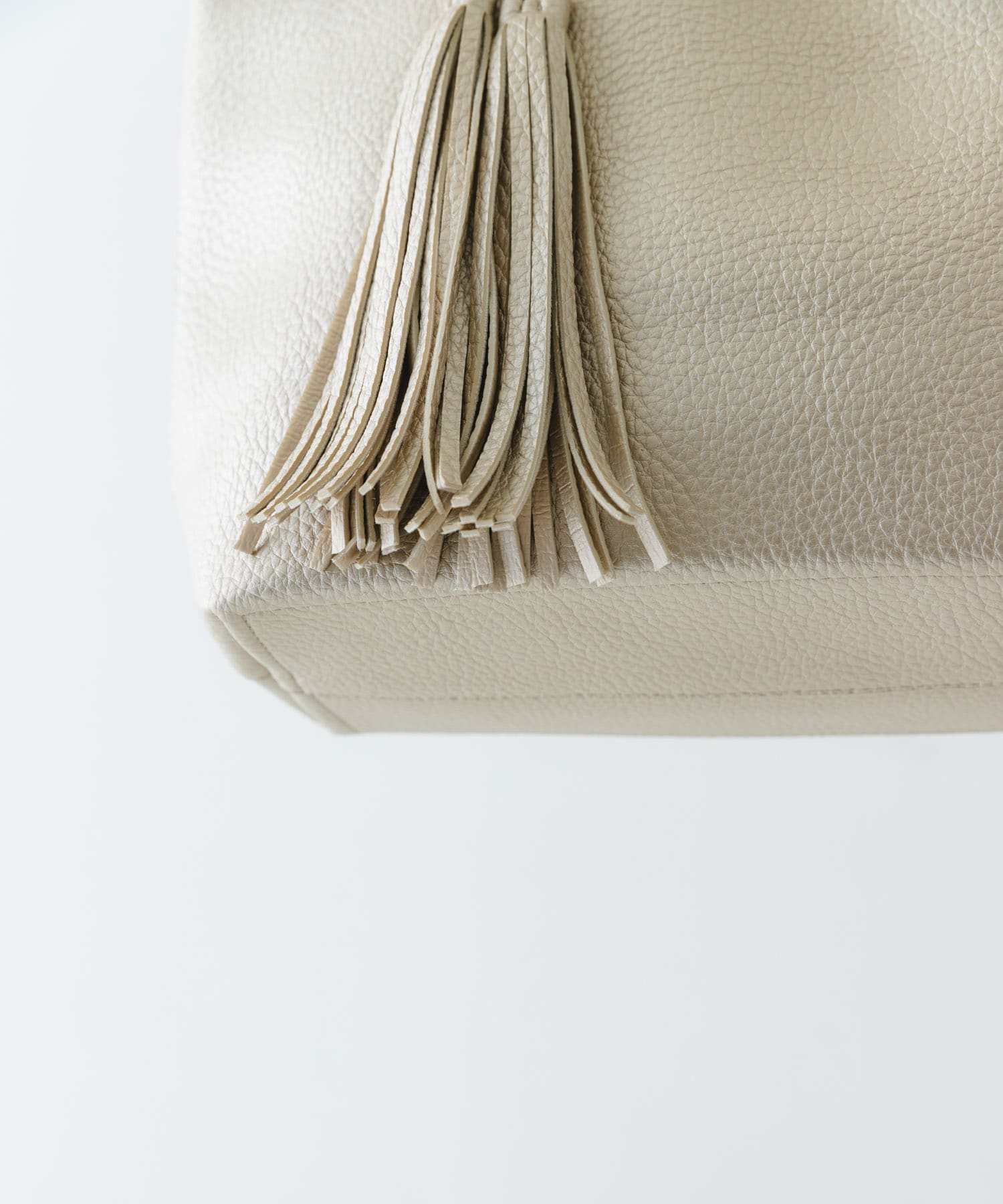 タッセル軽量2WAYシンプルトートバッグ GOLD one