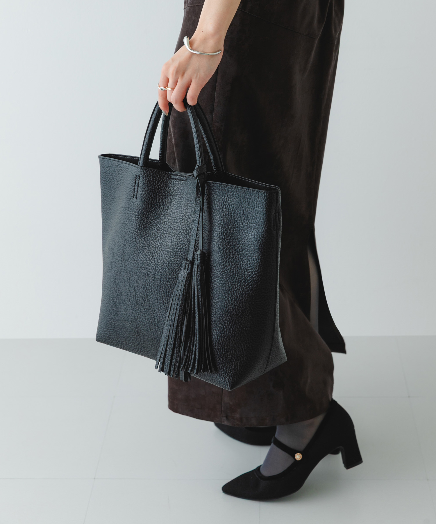 タッセル軽量2WAYシンプルトートバッグ BLACK one