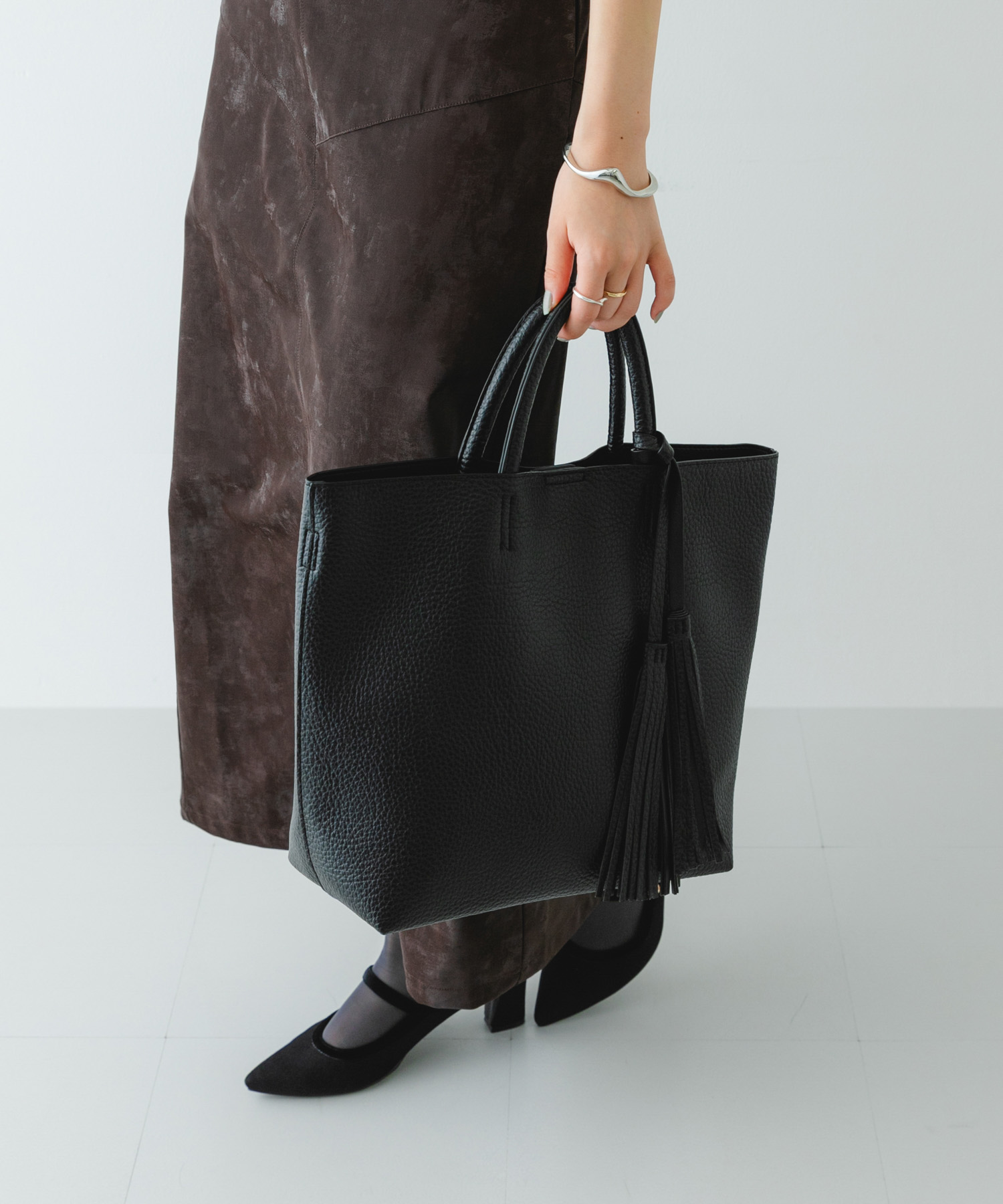 タッセル軽量2WAYシンプルトートバッグ BLACK one