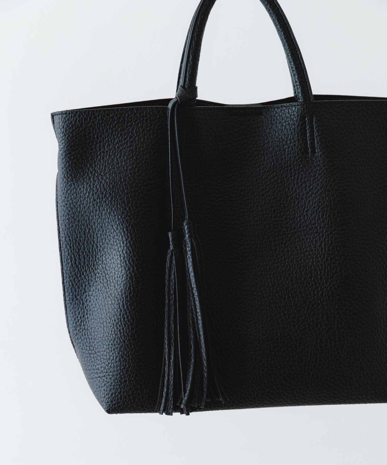 タッセル軽量2WAYシンプルトートバッグ BLACK one