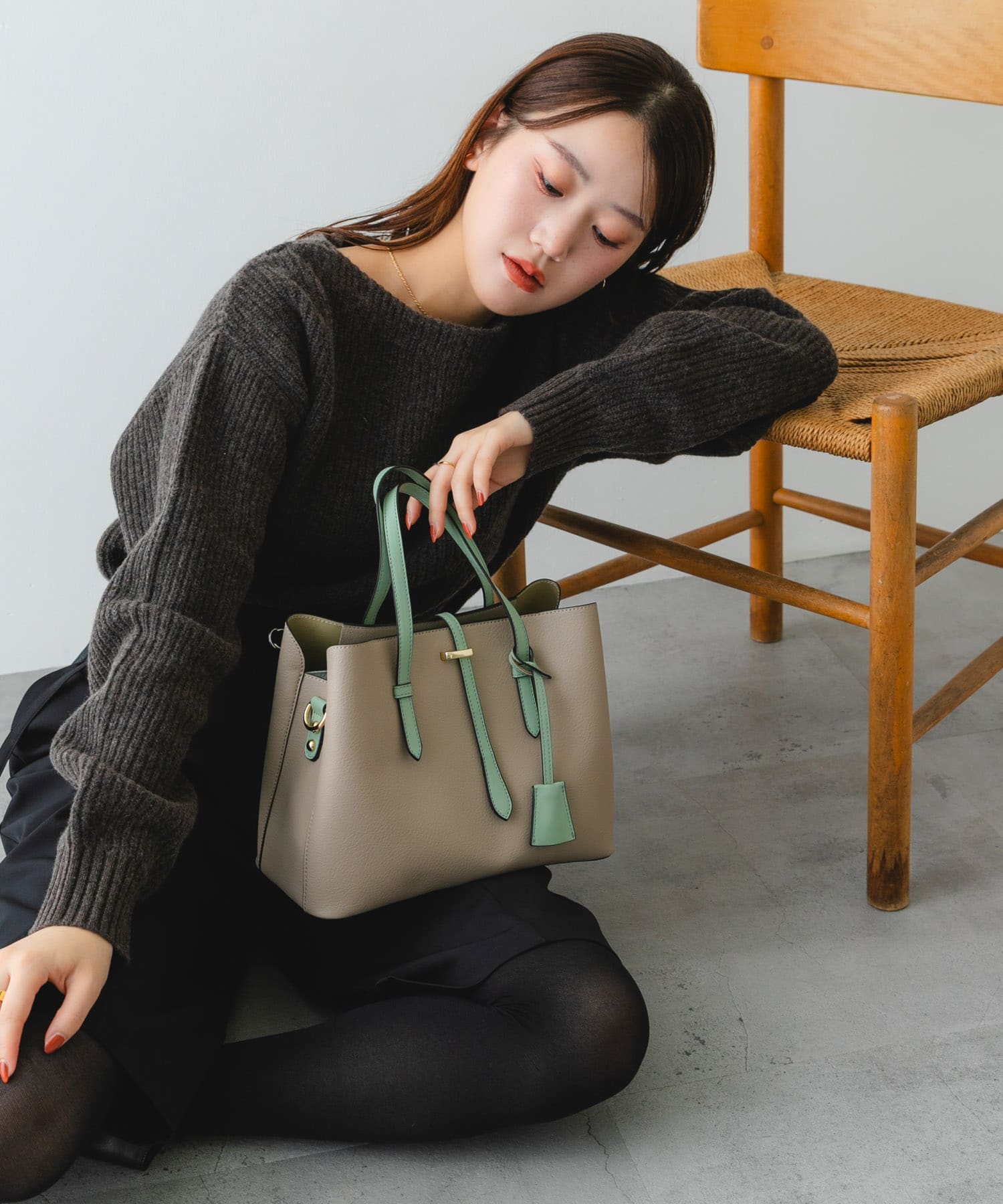 チャーム付ミドルバッグ『Msize』 MINT one