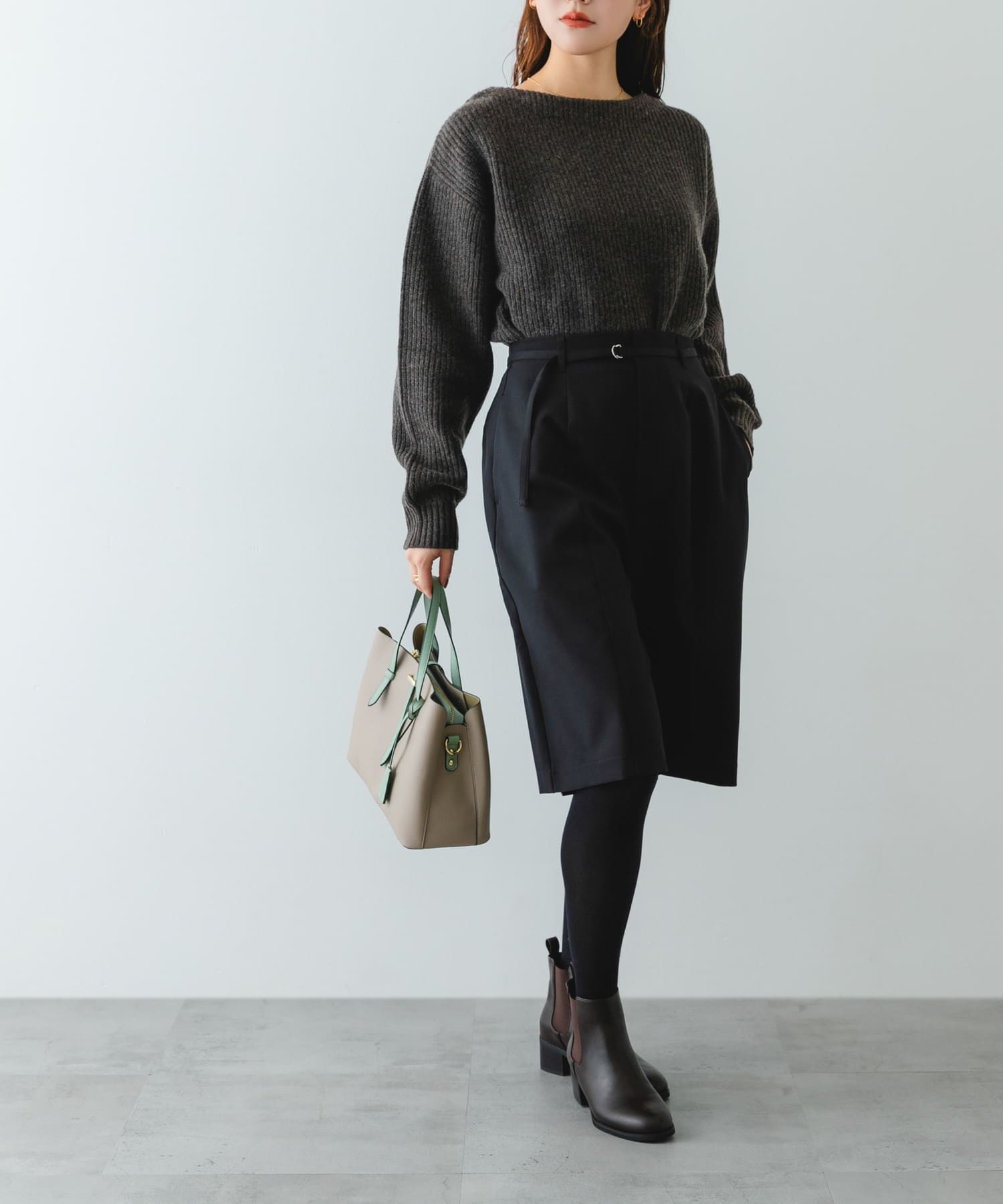 チャーム付ミドルバッグ『Msize』 MINT one