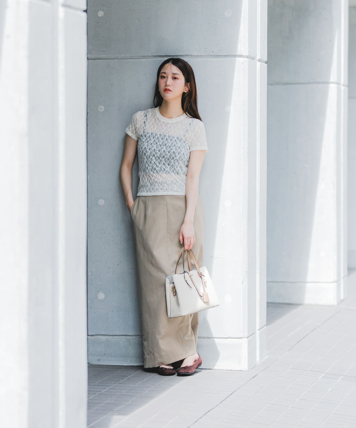 チャーム付ミドルバッグ『Msize』 IVORY one