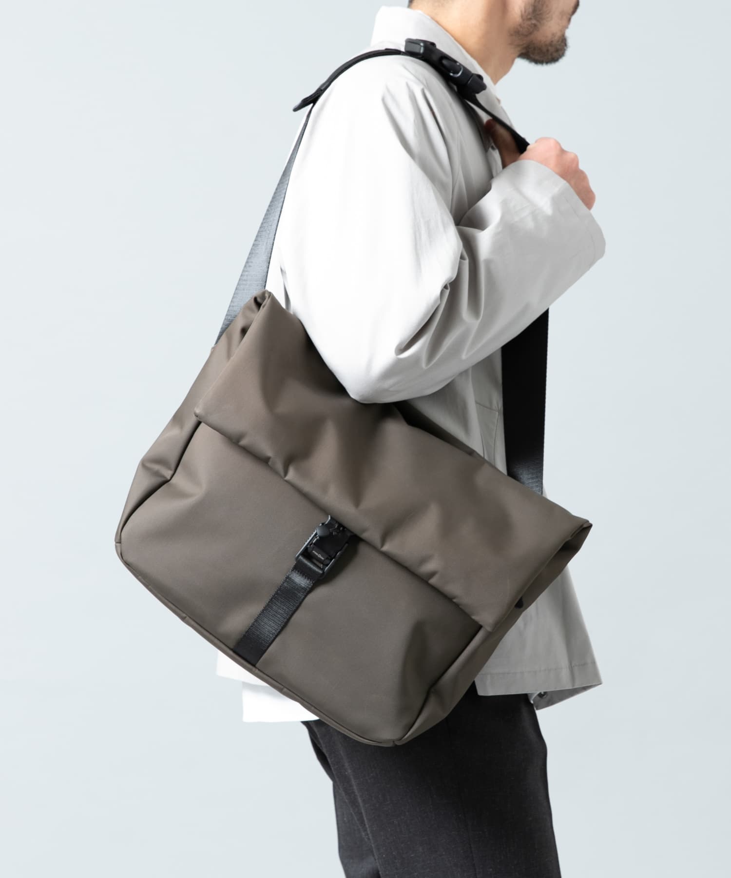 撥水フィドロックショルダーバッグ KHAKI one