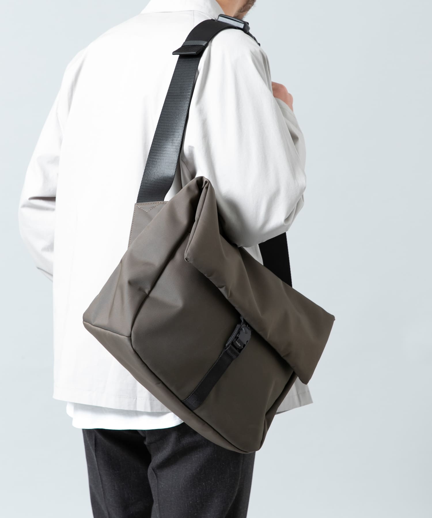 撥水フィドロックショルダーバッグ KHAKI one