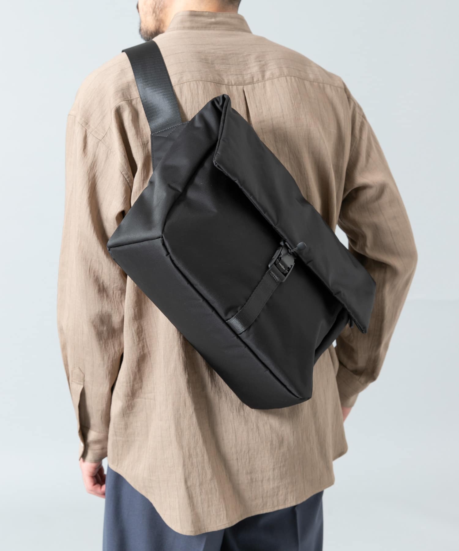撥水フィドロックショルダーバッグ BLACK one