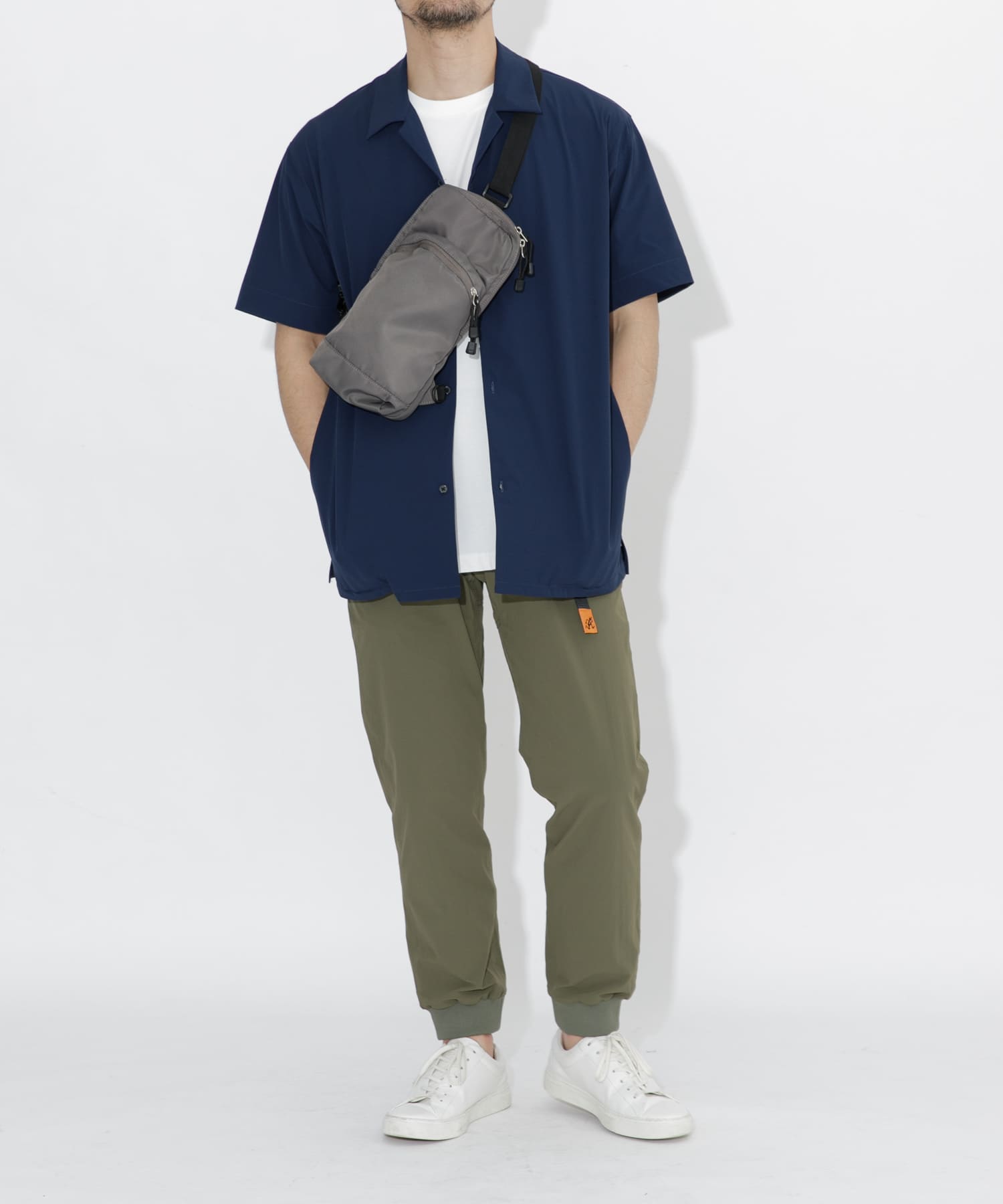 パラコードスクエアボディバッグ GRAY one